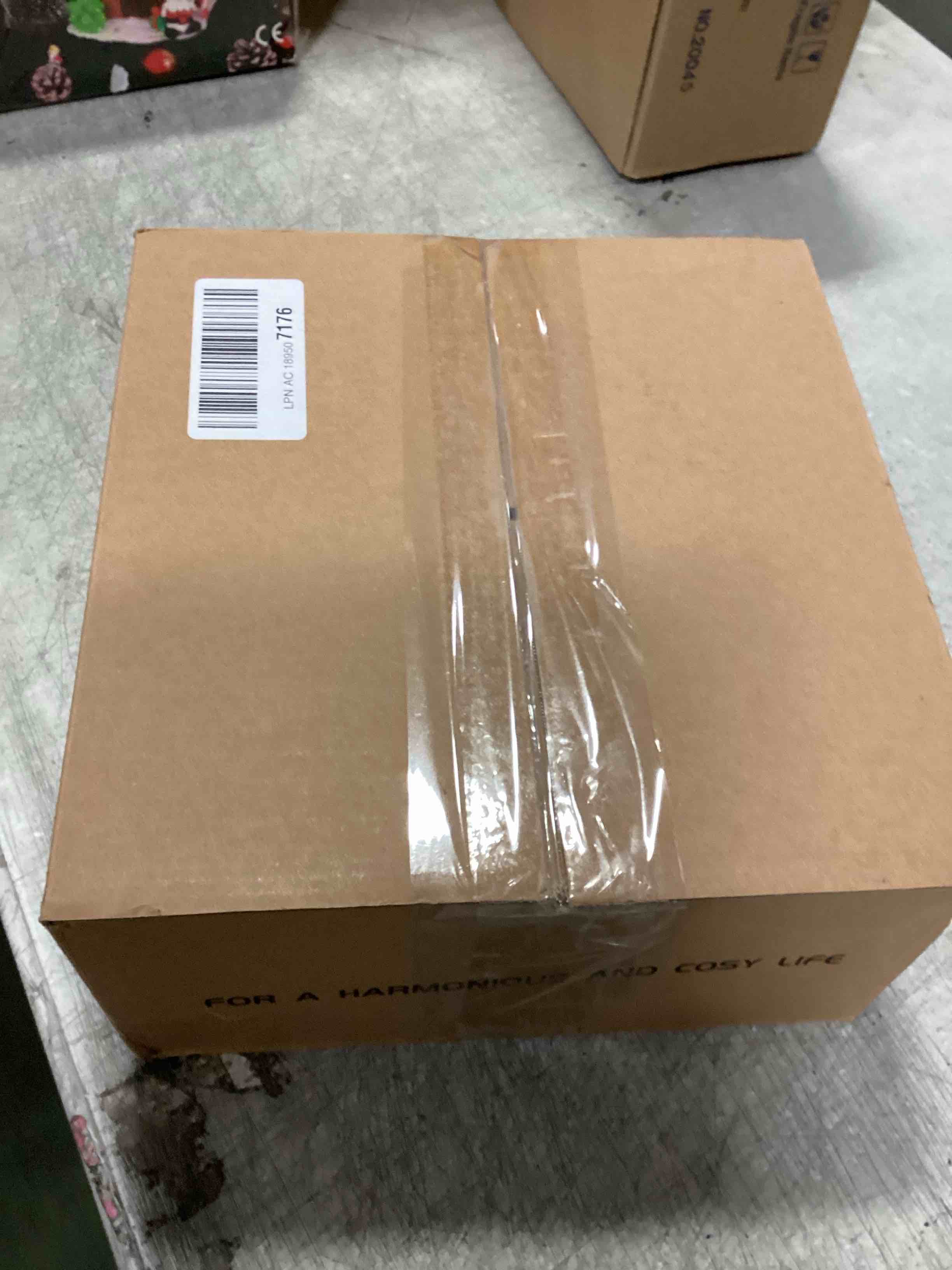 https://s3.amazonaws.com/lotting-images-prod/bidfta/PNK1964724_1743768449977.jpeg