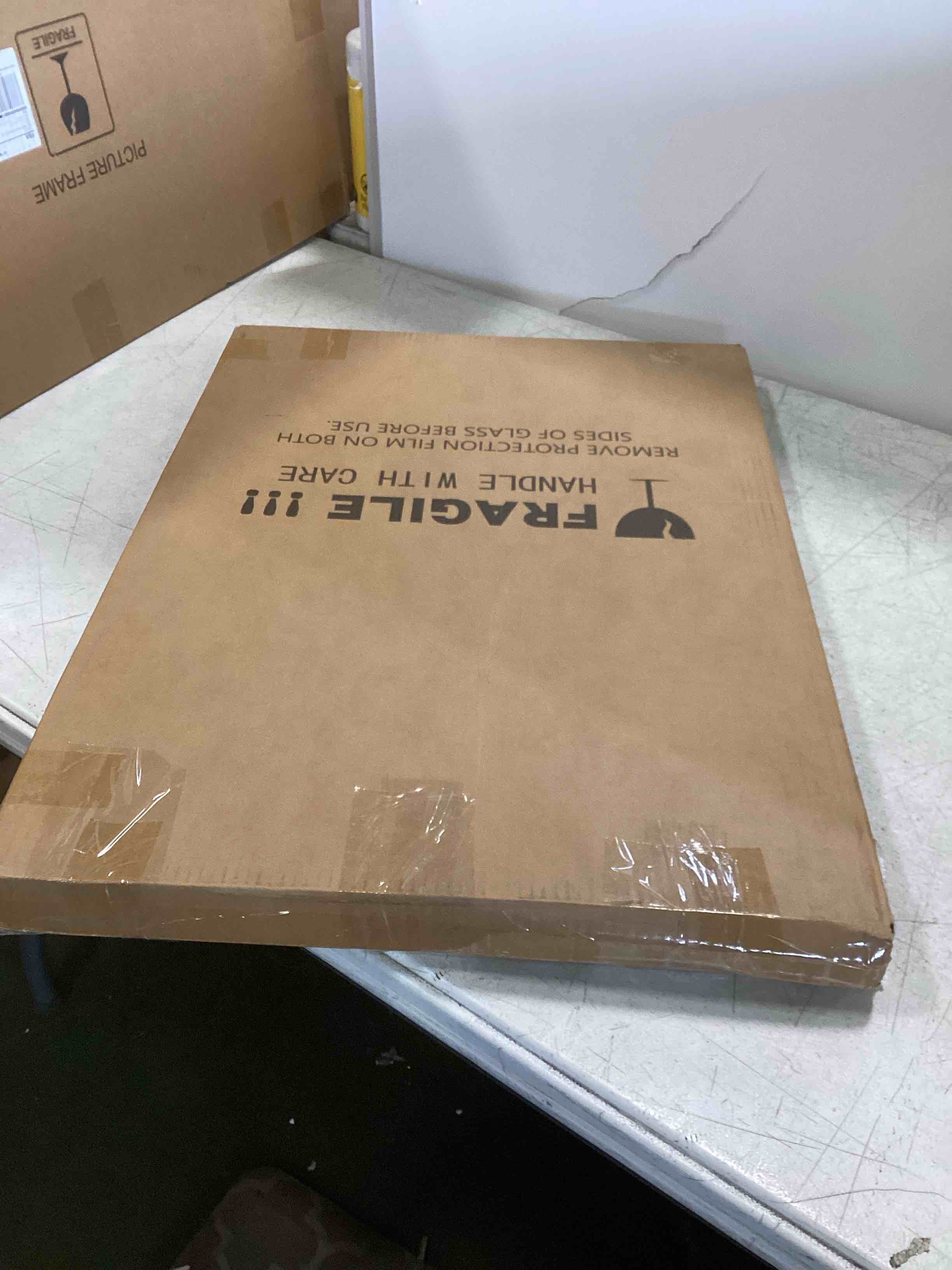 https://s3.amazonaws.com/lotting-images-prod/bidfta/PNK1965032_1745945910762.jpeg