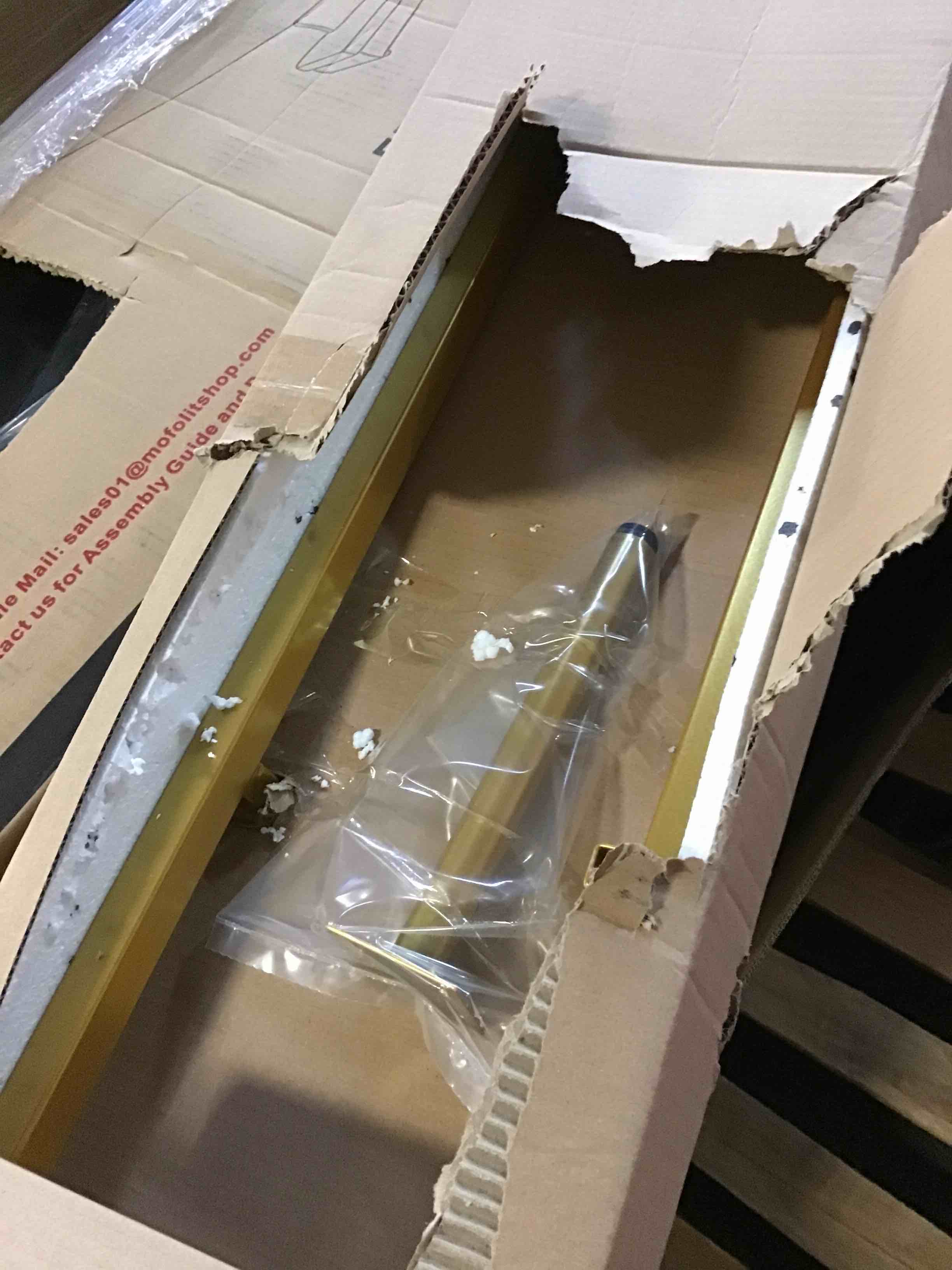 https://s3.amazonaws.com/lotting-images-prod/bidfta/PNK1966325_1742301335772.jpeg