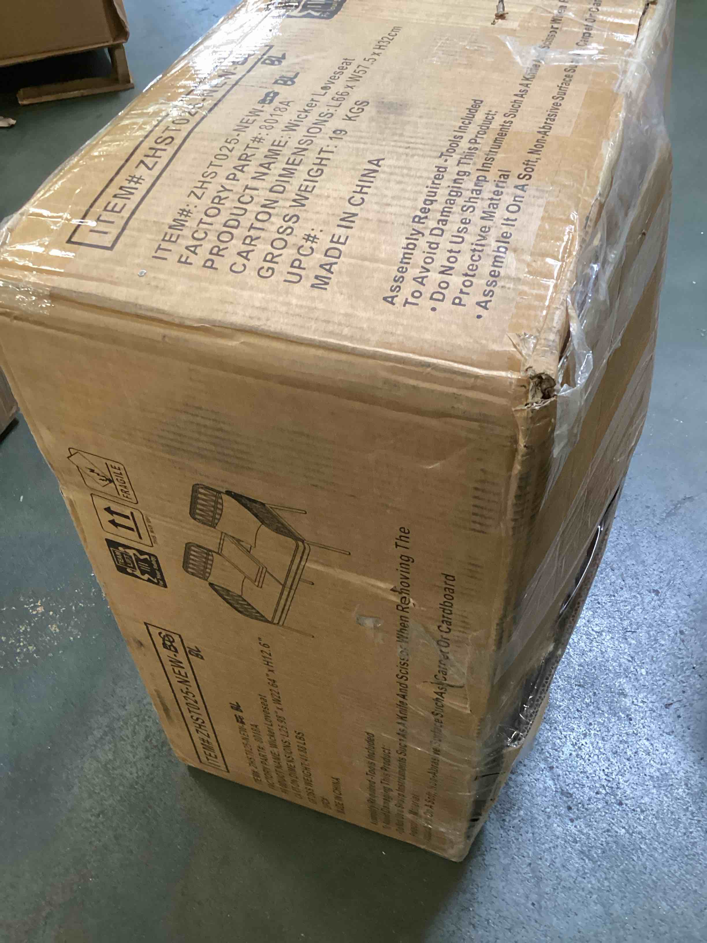https://s3.amazonaws.com/lotting-images-prod/bidfta/PNK1967230_1743008406919.jpeg