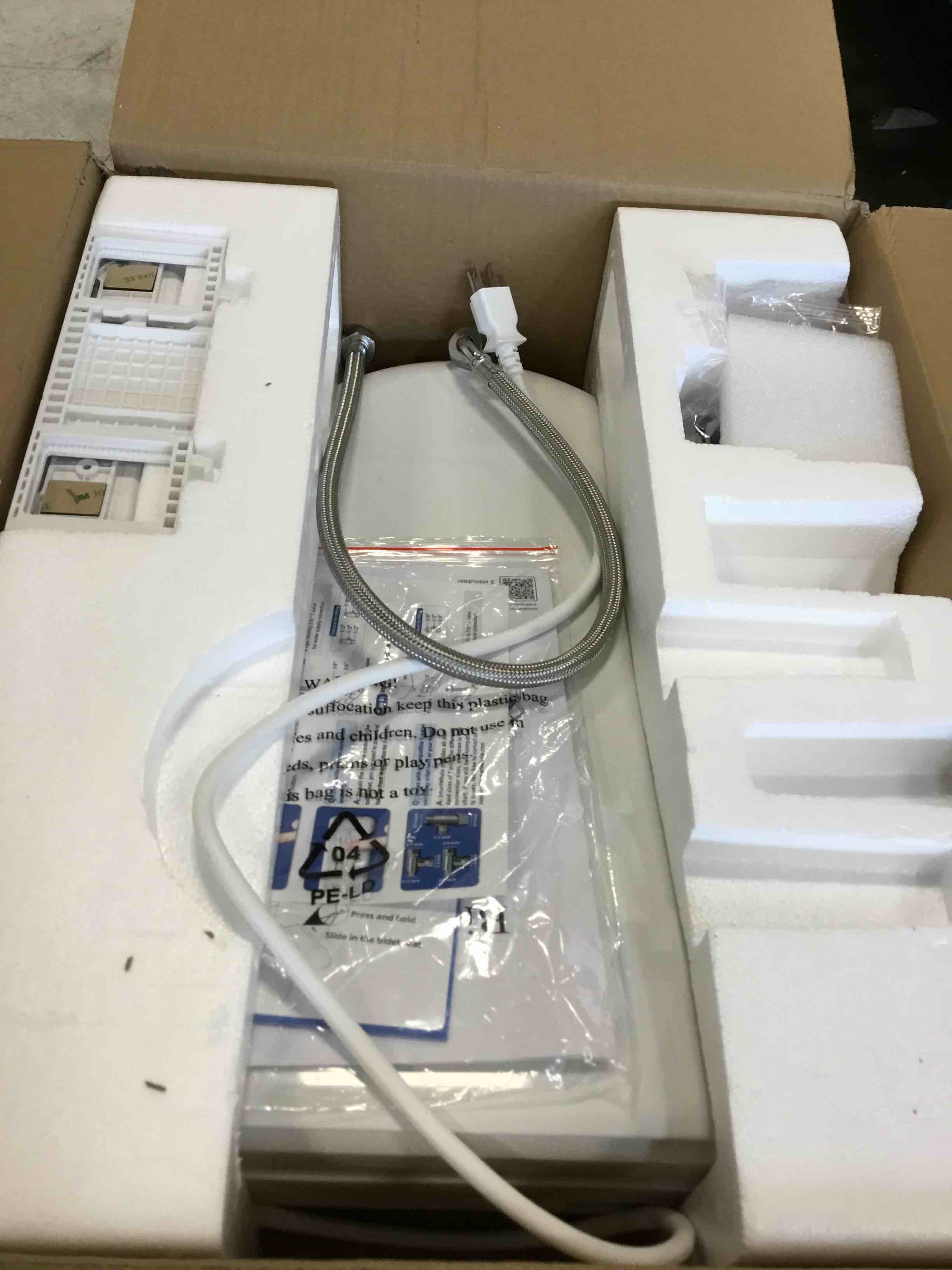 https://s3.amazonaws.com/lotting-images-prod/bidfta/PNK1967483_1743091050246.jpeg