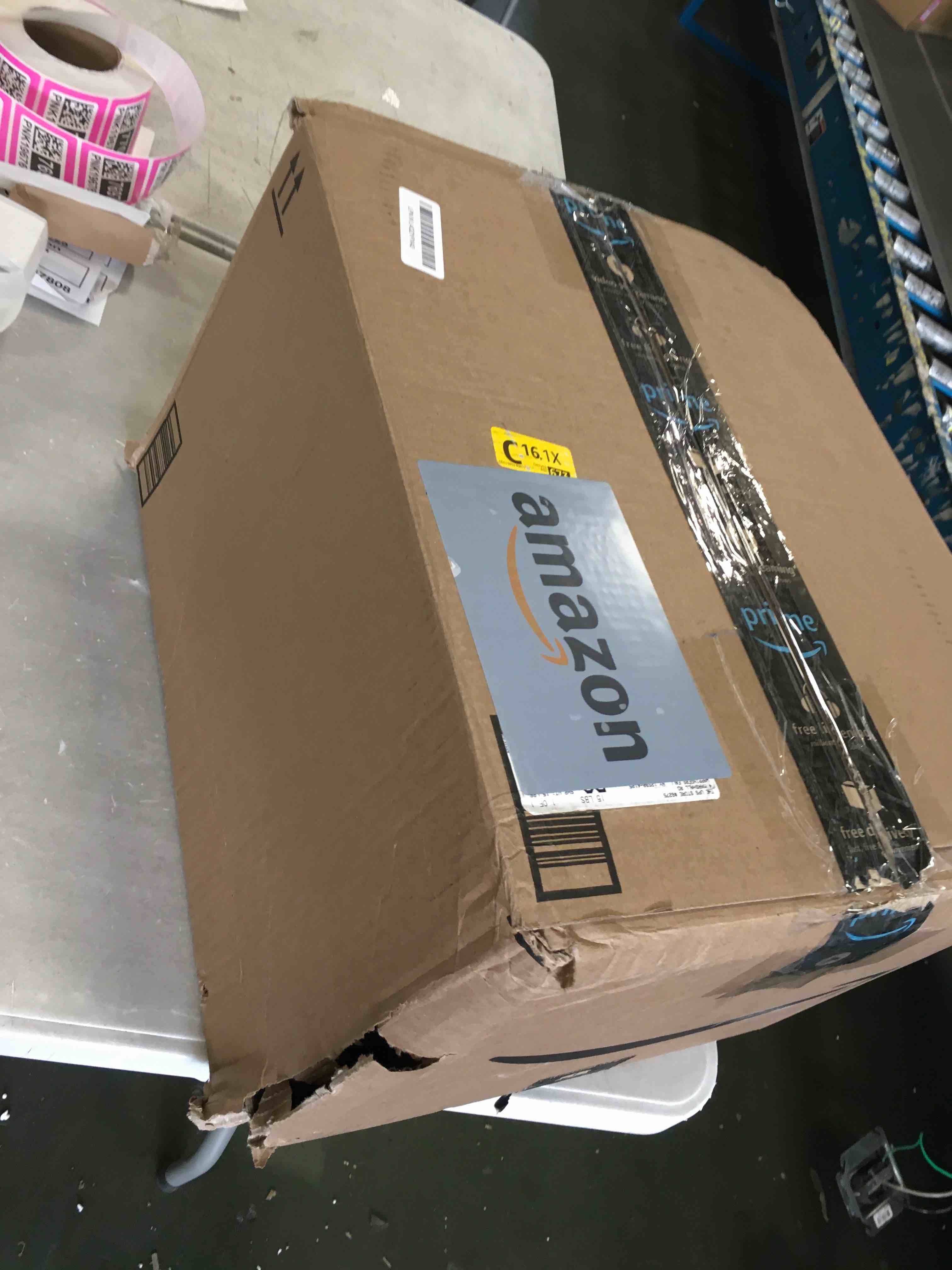 https://s3.amazonaws.com/lotting-images-prod/bidfta/PNK1967694_1743174473914.jpeg