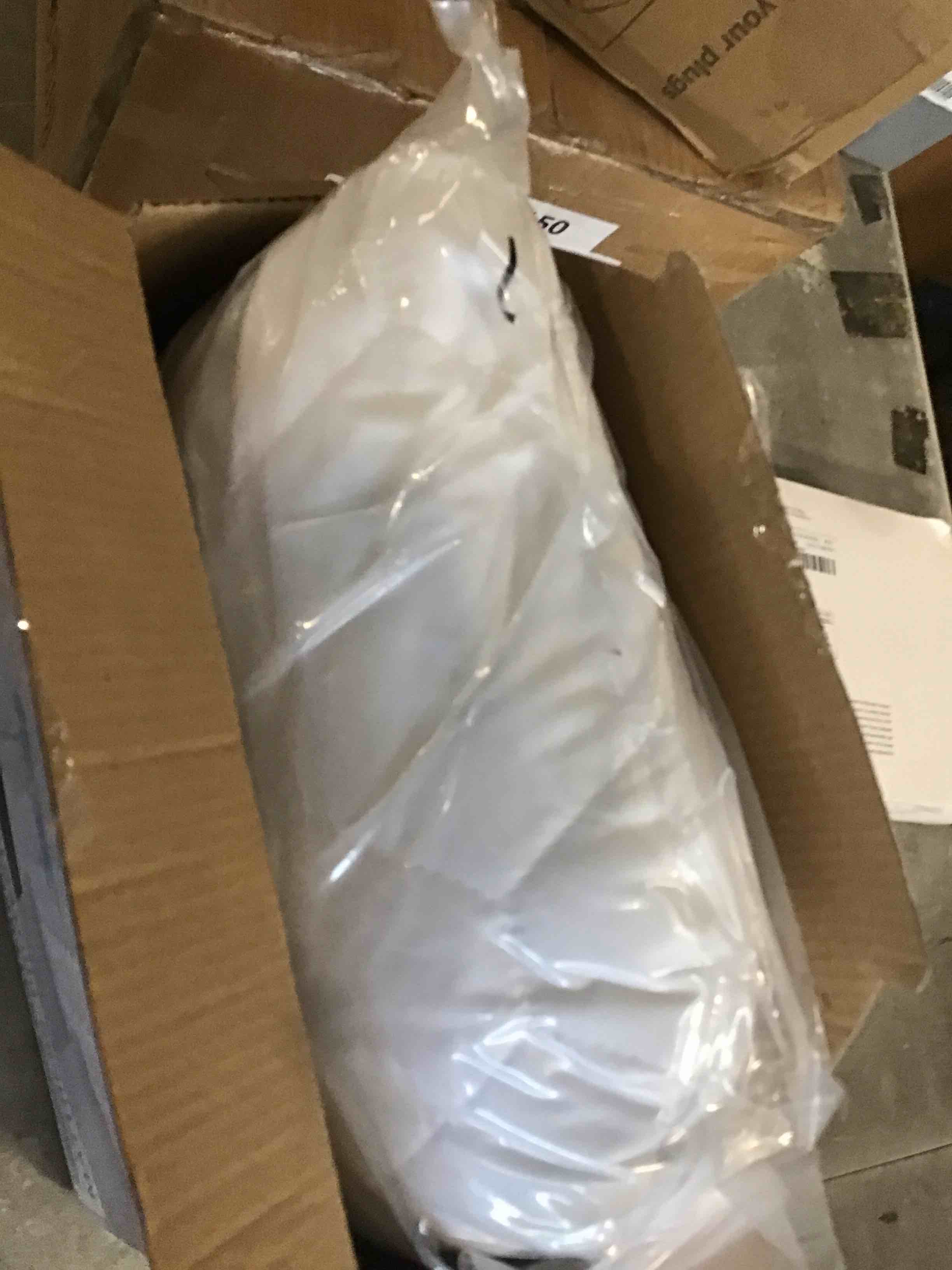 https://s3.amazonaws.com/lotting-images-prod/bidfta/PNK1969094_1741610182721.jpeg