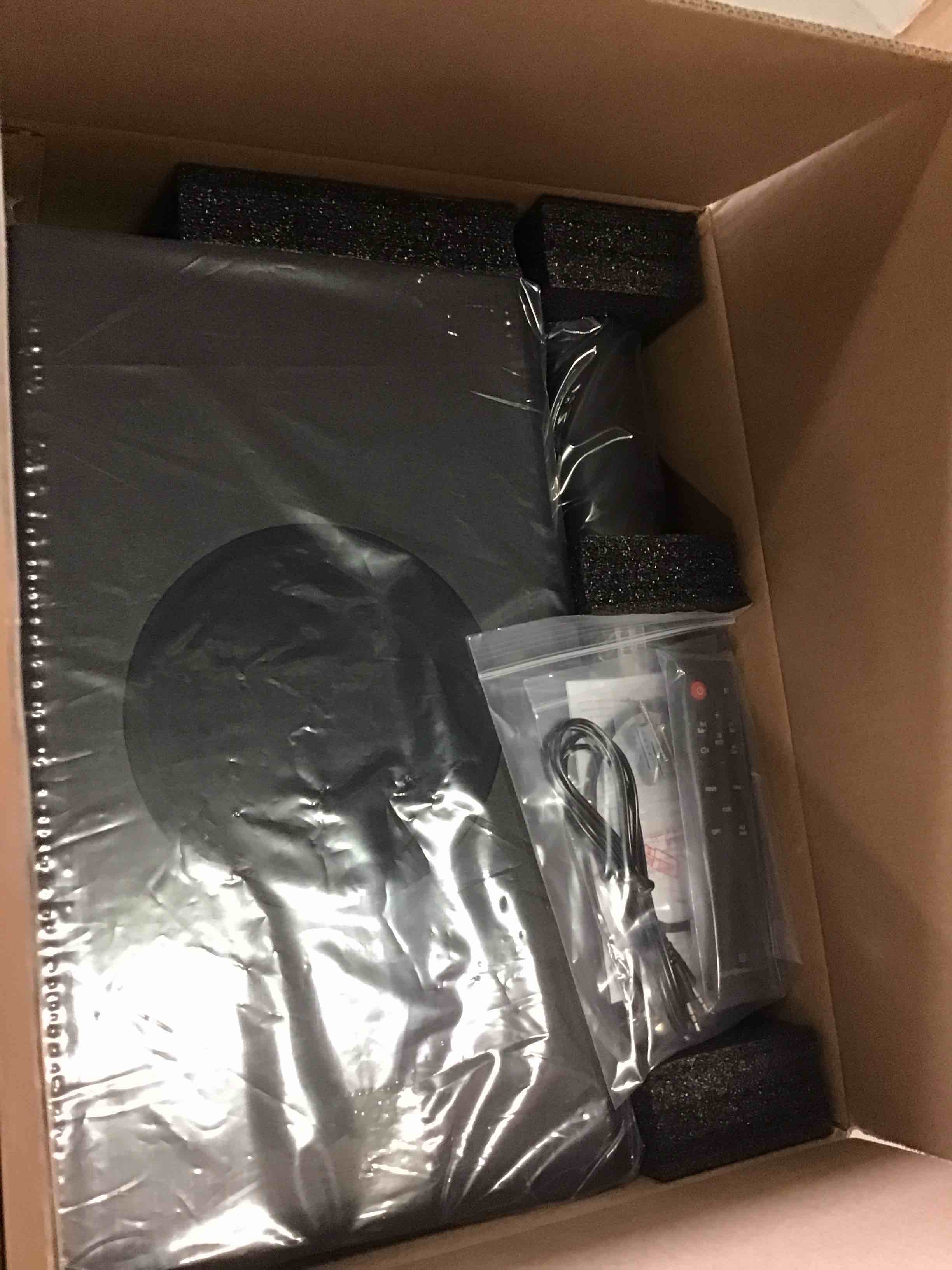 https://s3.amazonaws.com/lotting-images-prod/bidfta/PNK1970105_1741980988408.jpeg