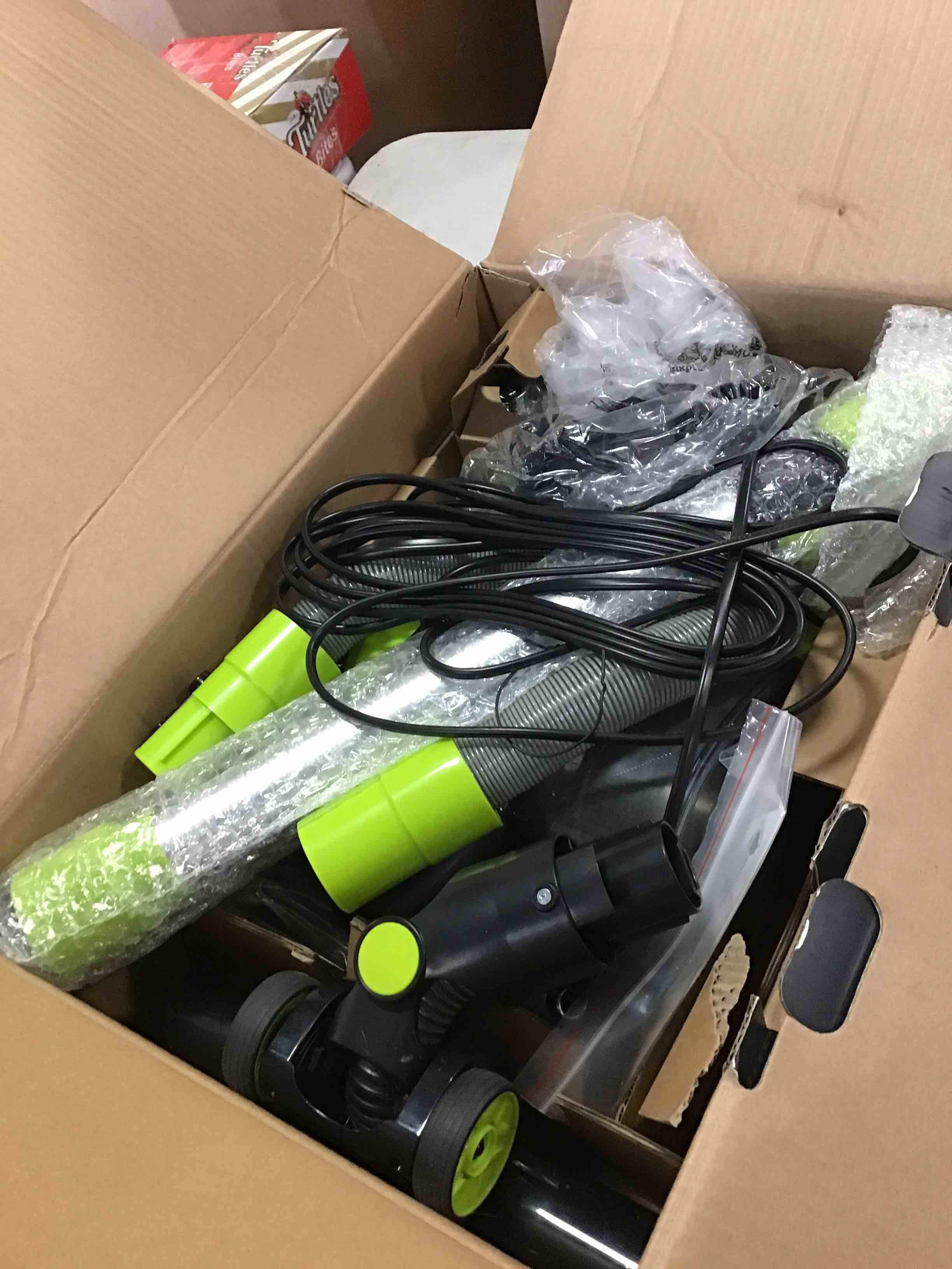 https://s3.amazonaws.com/lotting-images-prod/bidfta/PNK1970400_1742398522823.jpeg