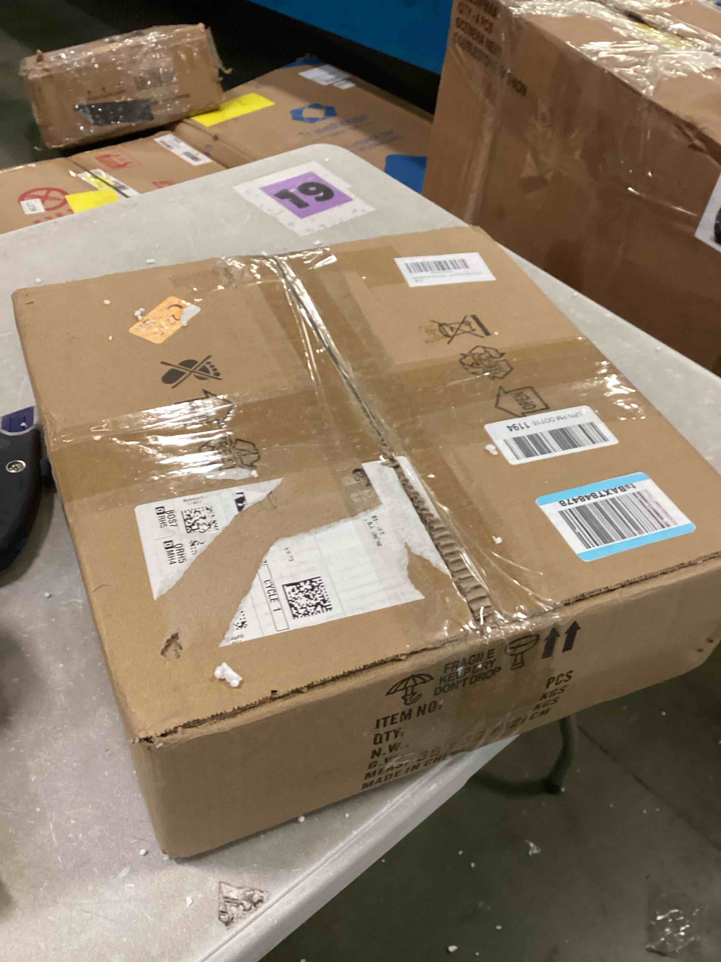 https://s3.amazonaws.com/lotting-images-prod/bidfta/PNK1972083_1741874001600.jpeg