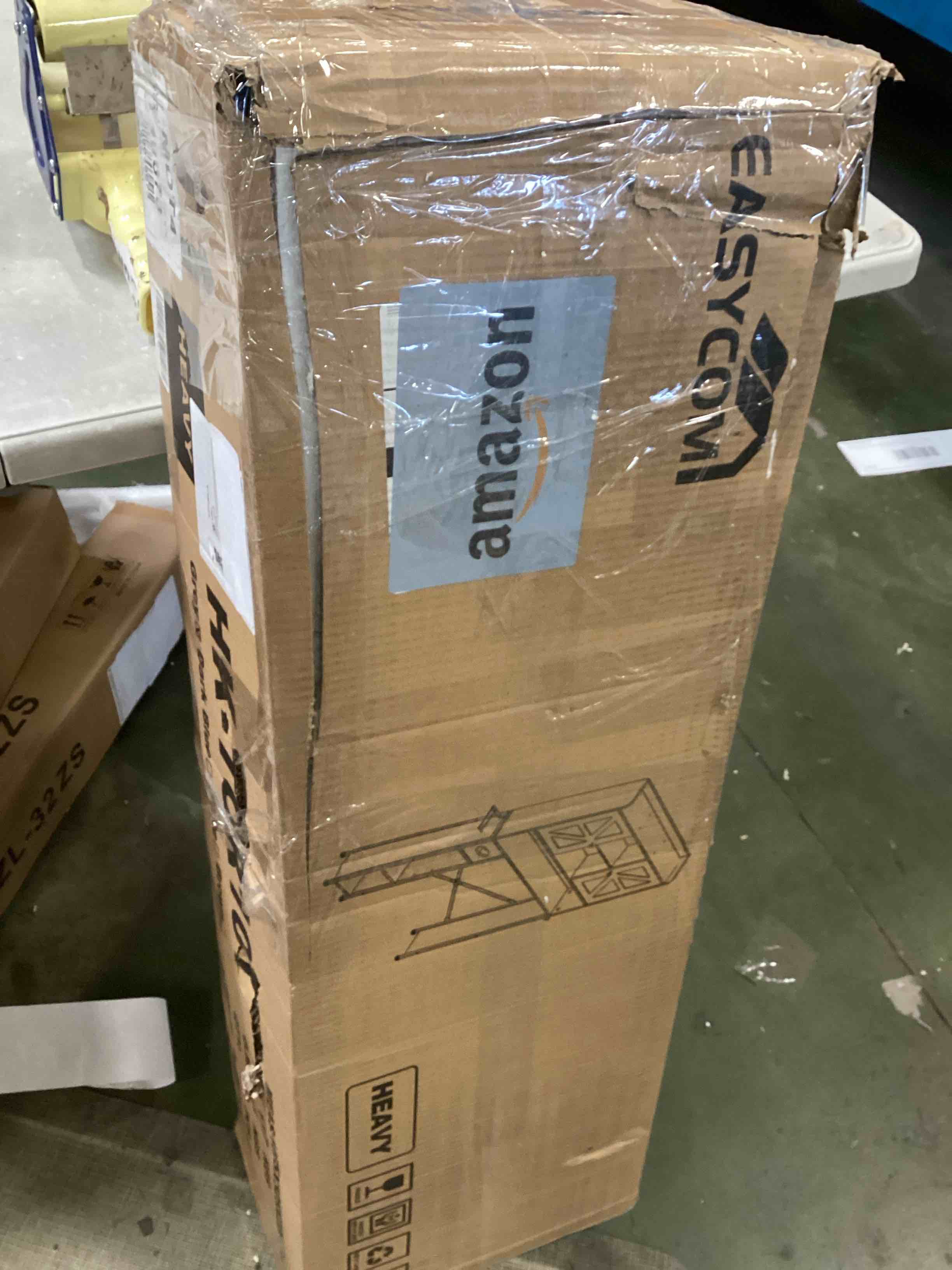 https://s3.amazonaws.com/lotting-images-prod/bidfta/PNK1972114_1741880979729.jpeg