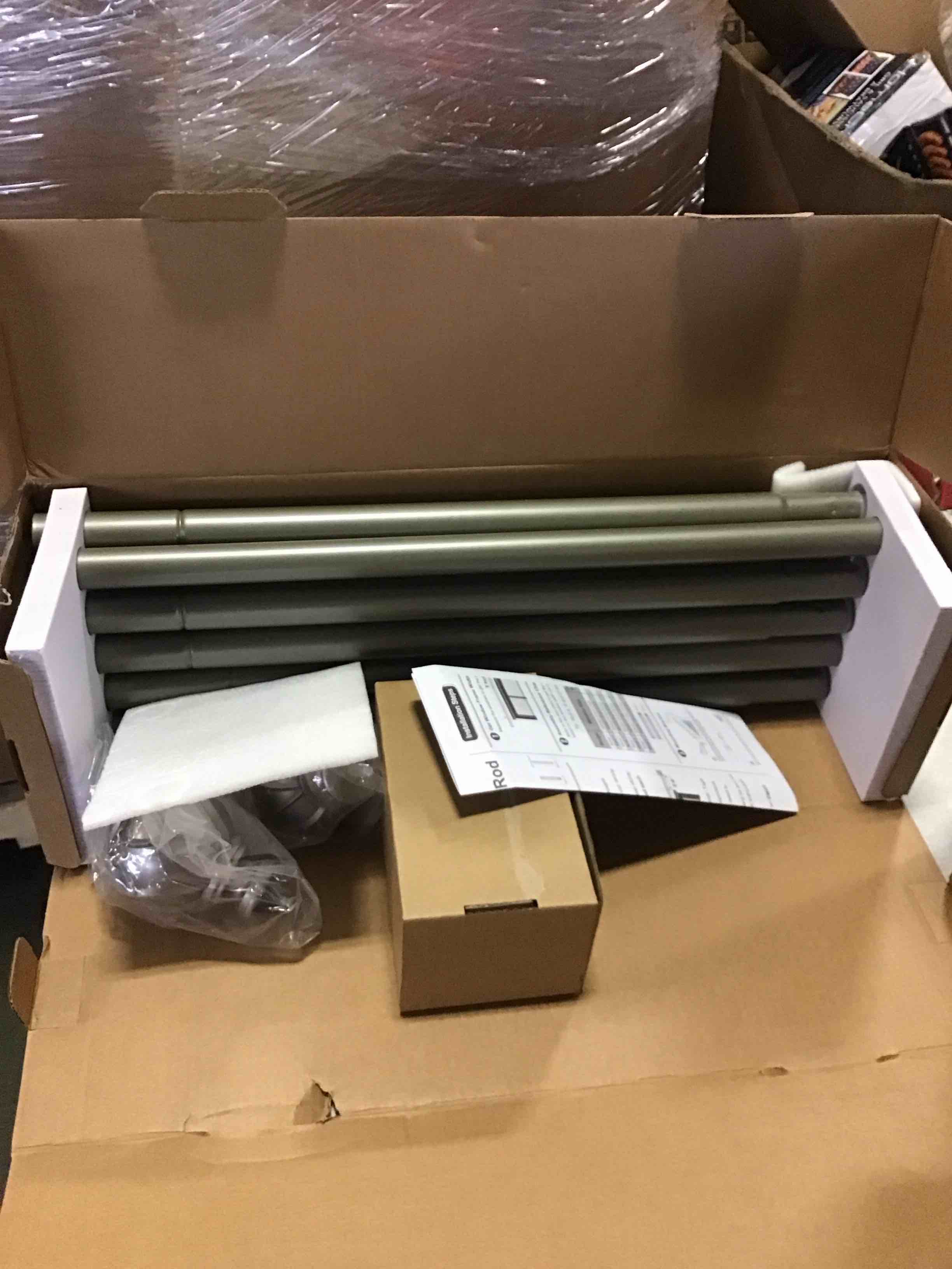 https://s3.amazonaws.com/lotting-images-prod/bidfta/PNK1972362_1742387726038.jpeg