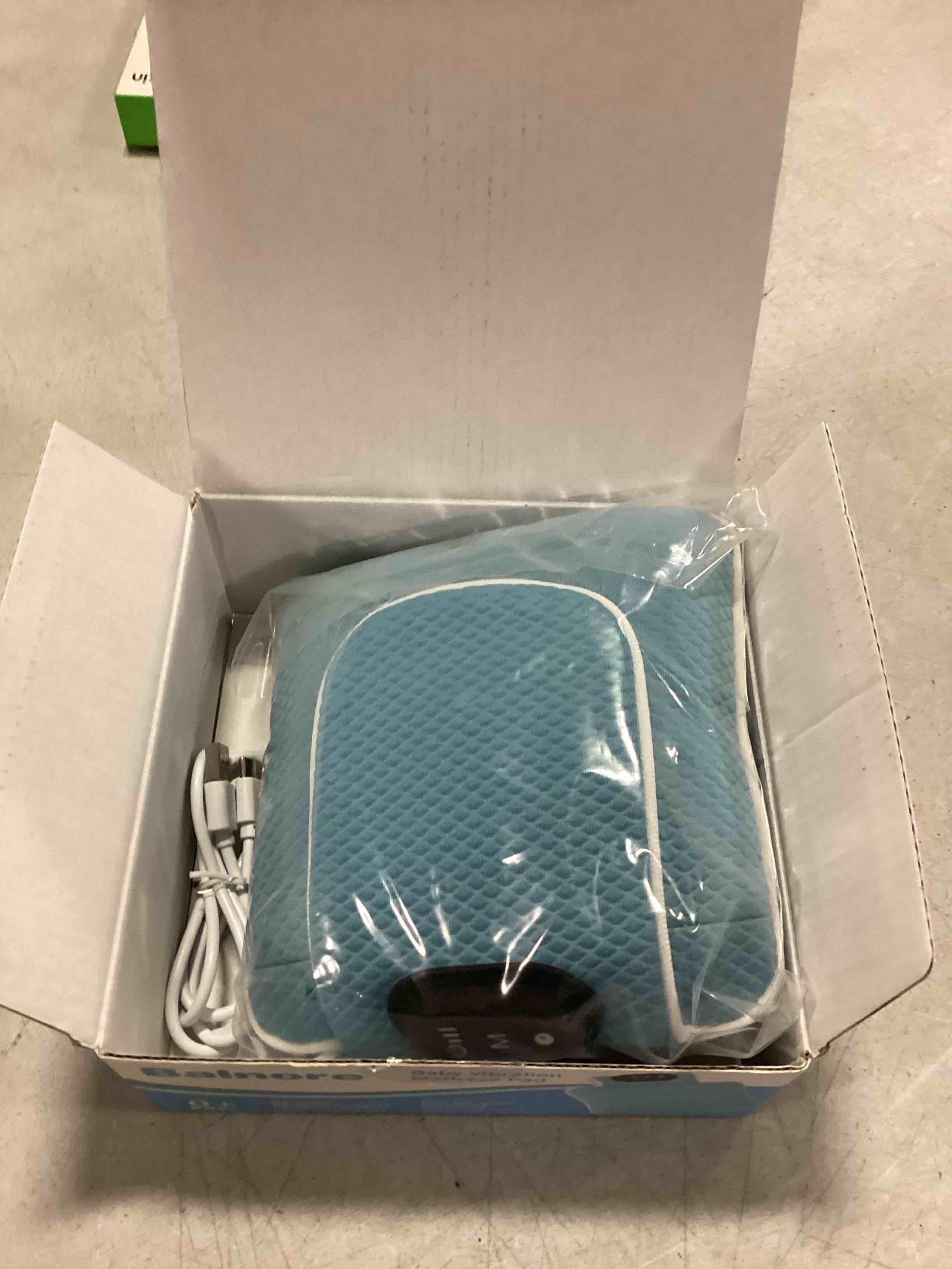https://s3.amazonaws.com/lotting-images-prod/bidfta/PNK1972742_1743426279775.jpeg