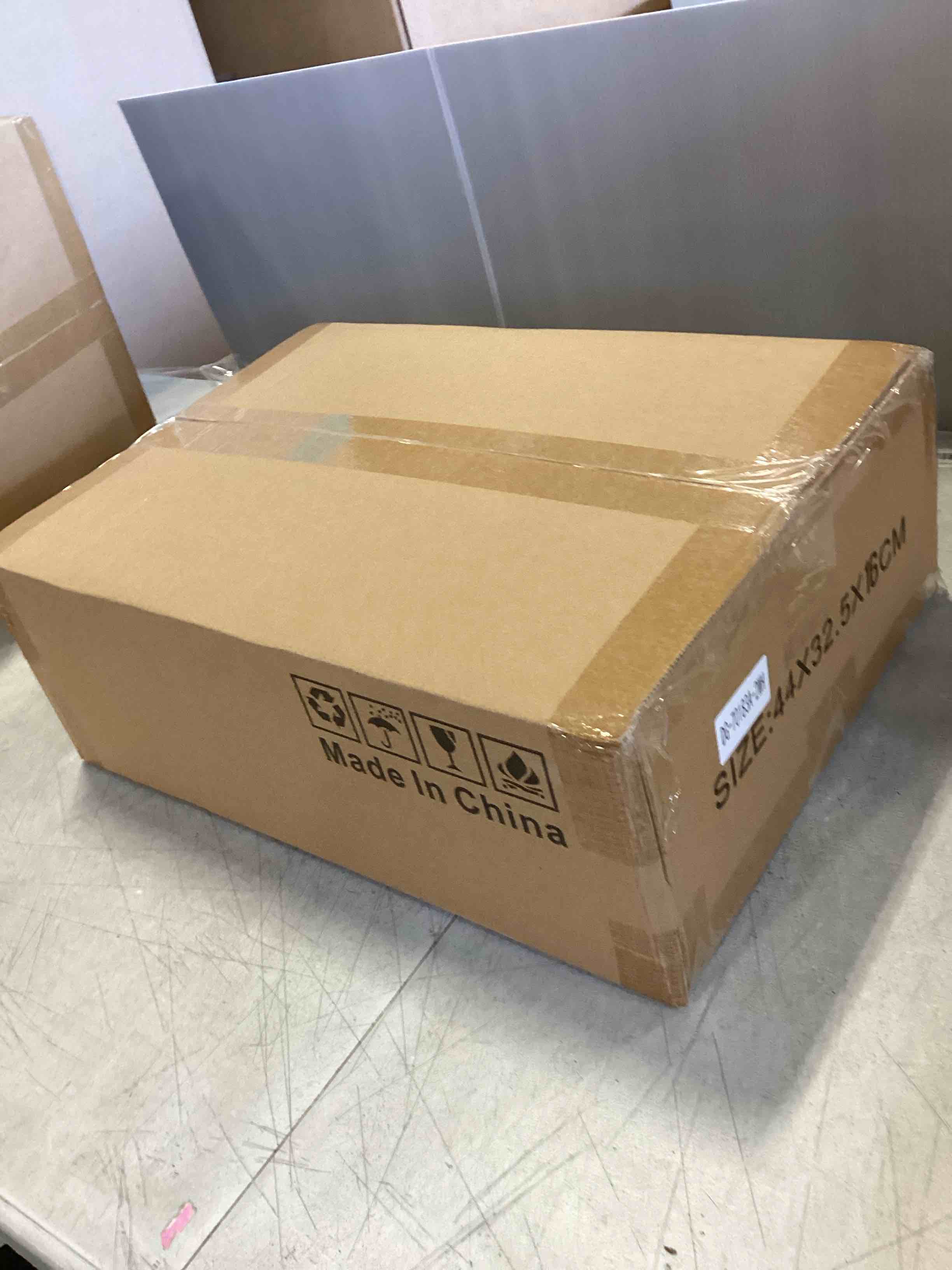 https://s3.amazonaws.com/lotting-images-prod/bidfta/PNK1974376_1746017768035.jpeg
