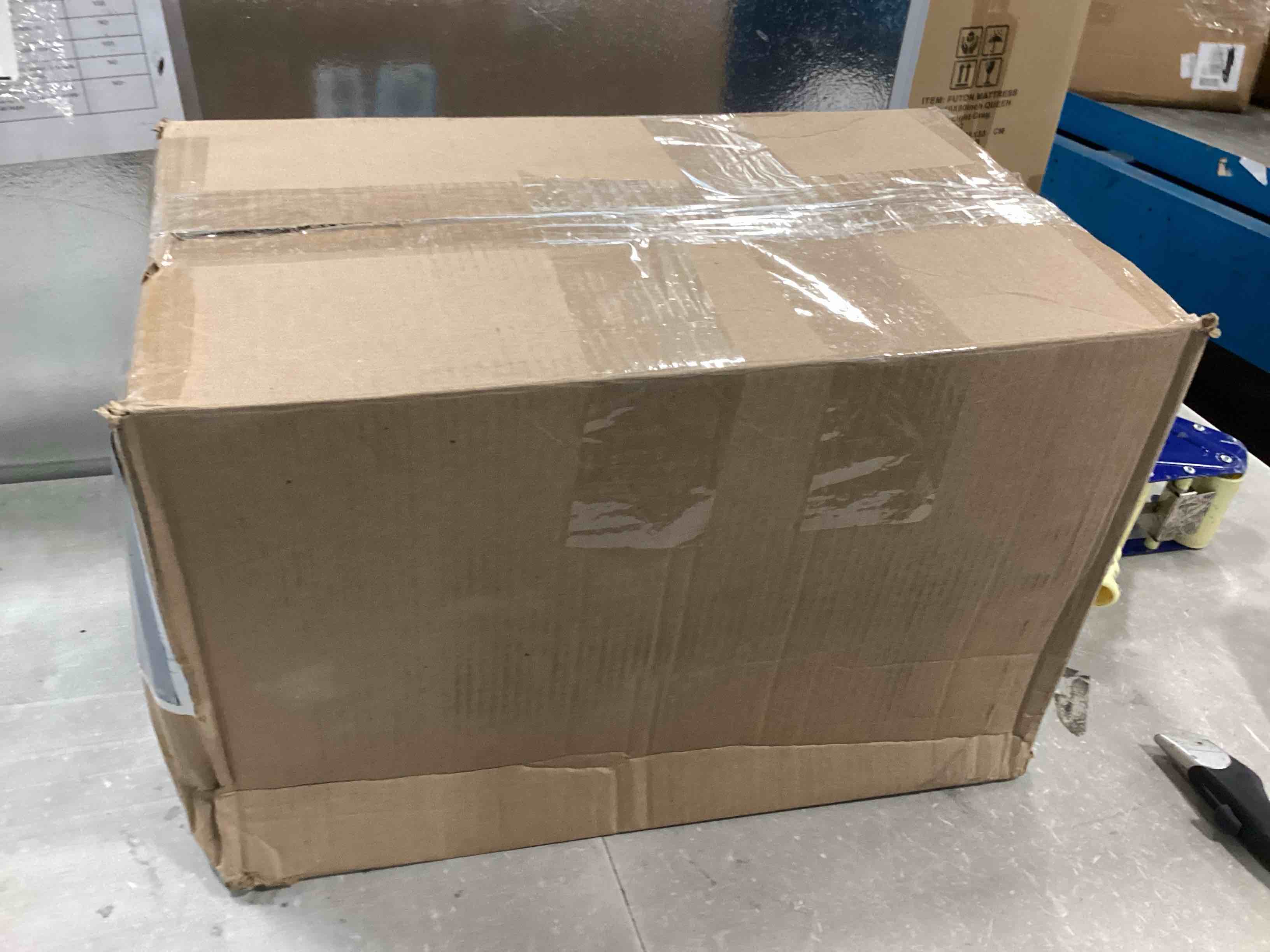 https://s3.amazonaws.com/lotting-images-prod/bidfta/PNK1974711_1746538265165.jpeg