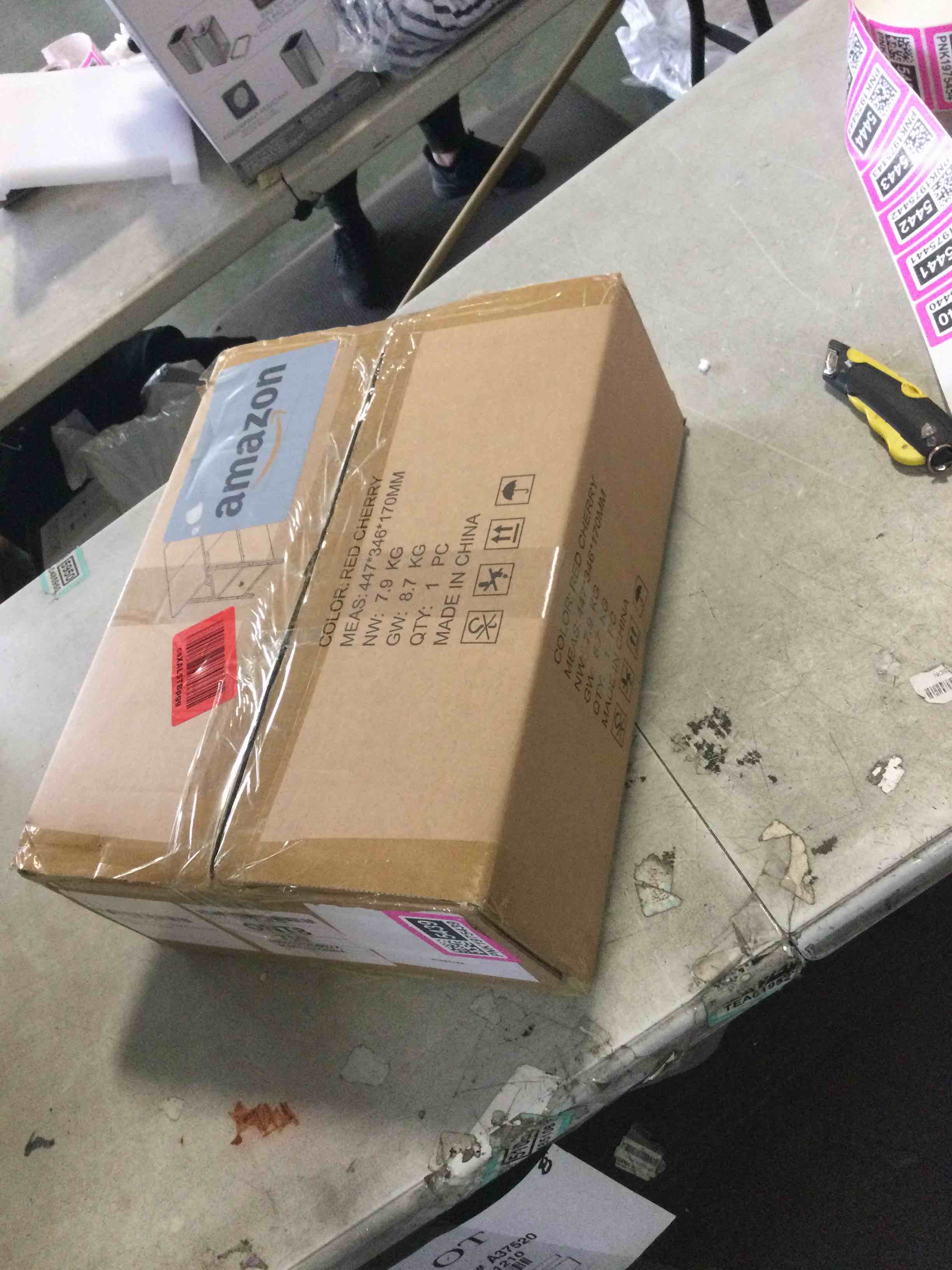 https://s3.amazonaws.com/lotting-images-prod/bidfta/PNK1975439_1743522163202.jpeg