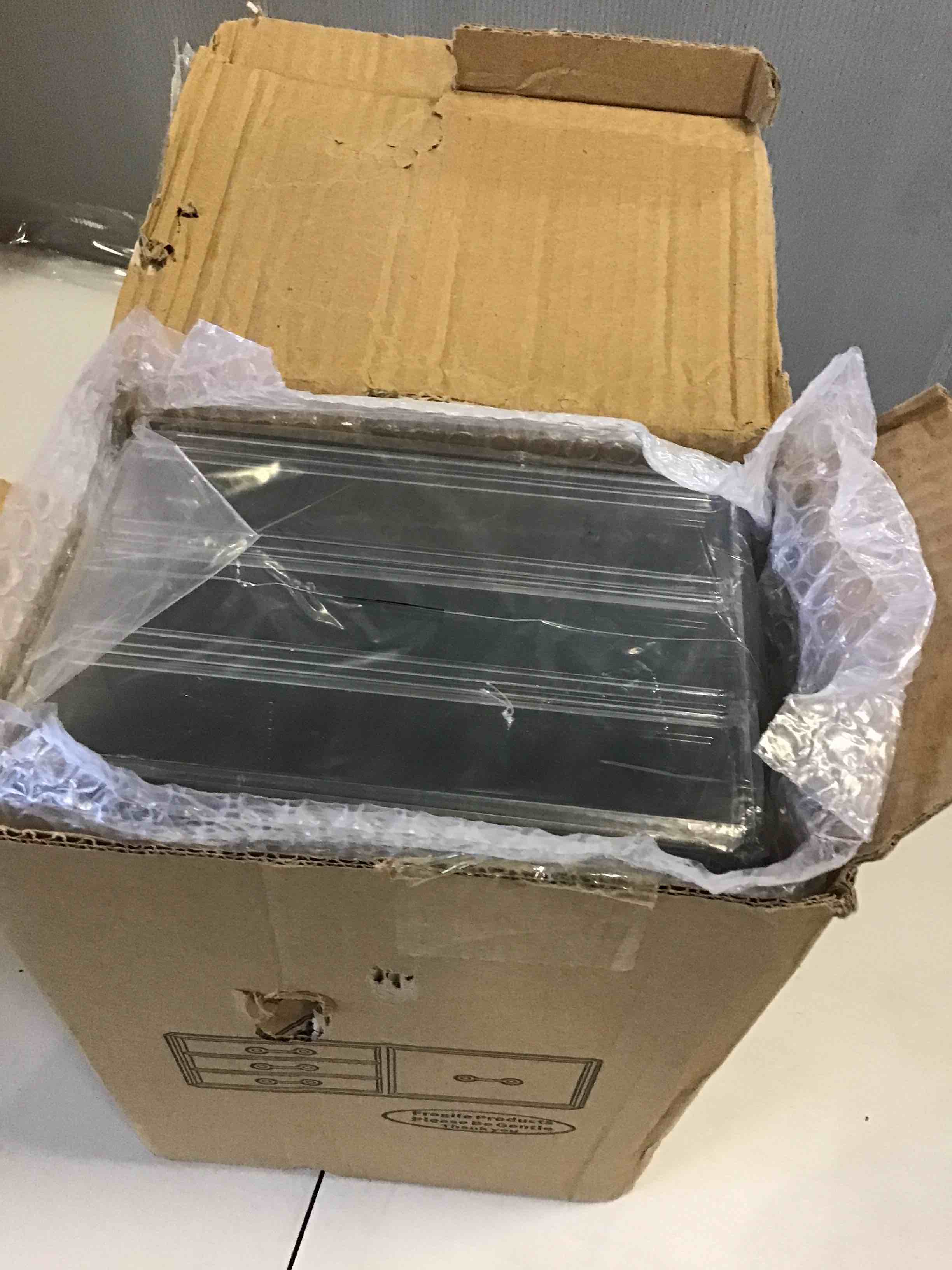 https://s3.amazonaws.com/lotting-images-prod/bidfta/PNK1976895_1745846447420.jpeg