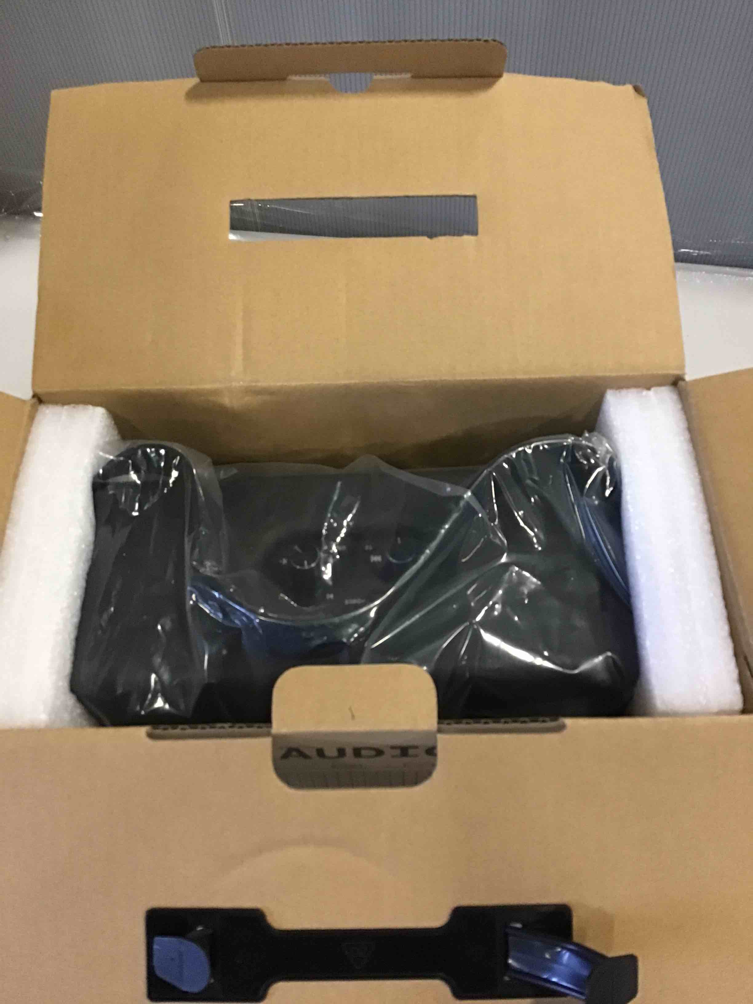 https://s3.amazonaws.com/lotting-images-prod/bidfta/PNK1976897_1745846789405.jpeg