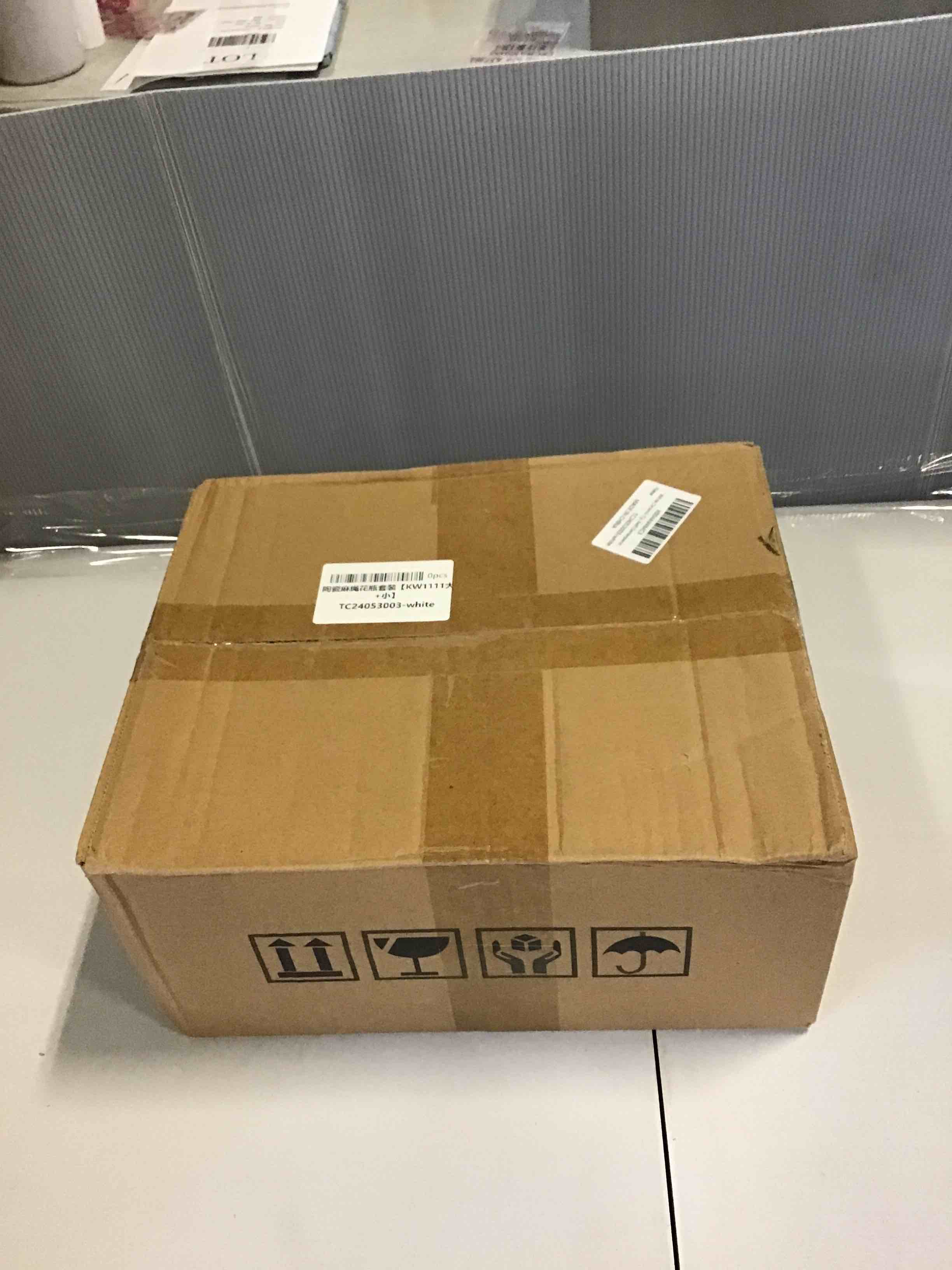 https://s3.amazonaws.com/lotting-images-prod/bidfta/PNK1976900_1745846960919.jpeg