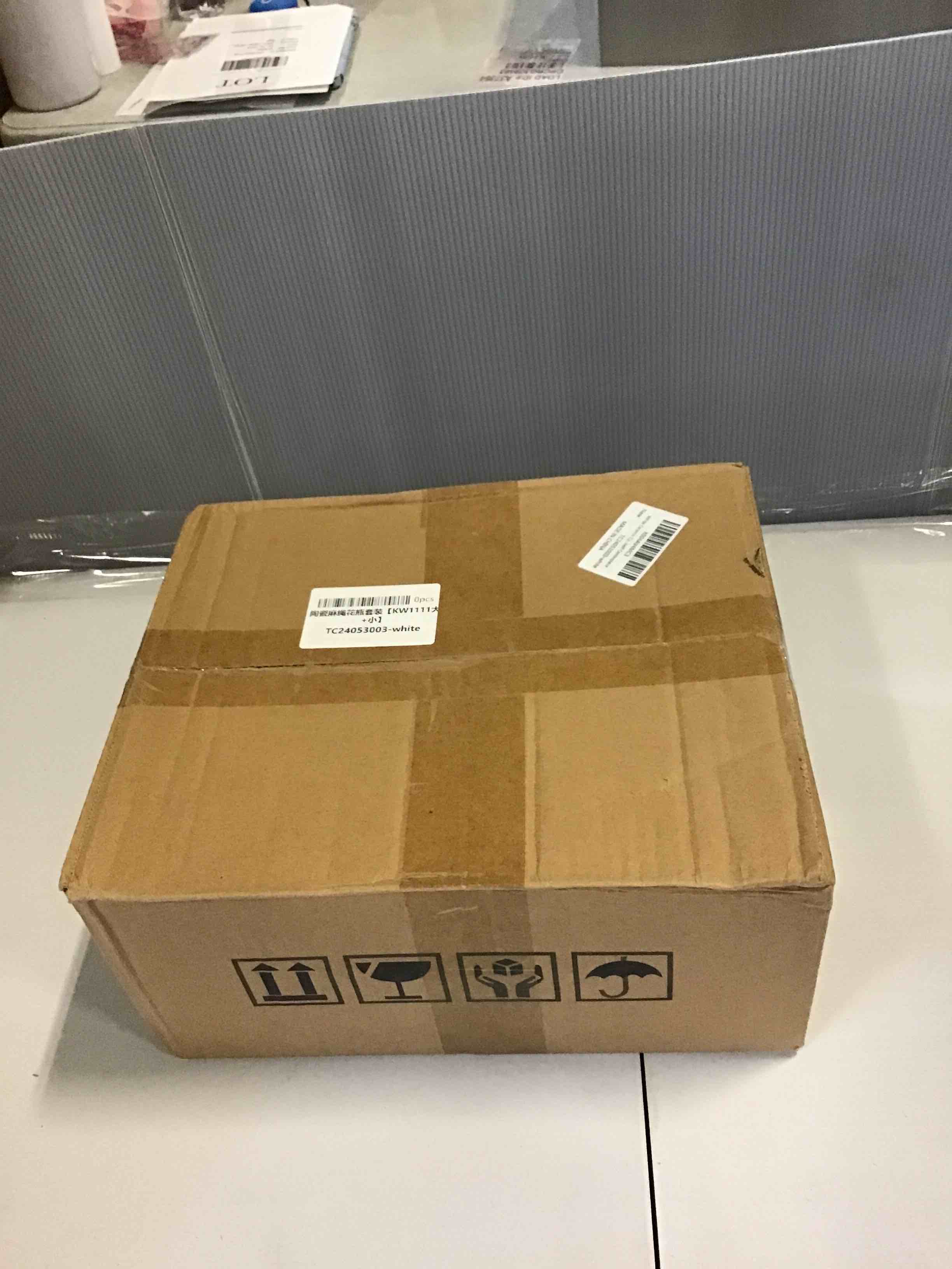 https://s3.amazonaws.com/lotting-images-prod/bidfta/PNK1976900_1745846961896.jpeg