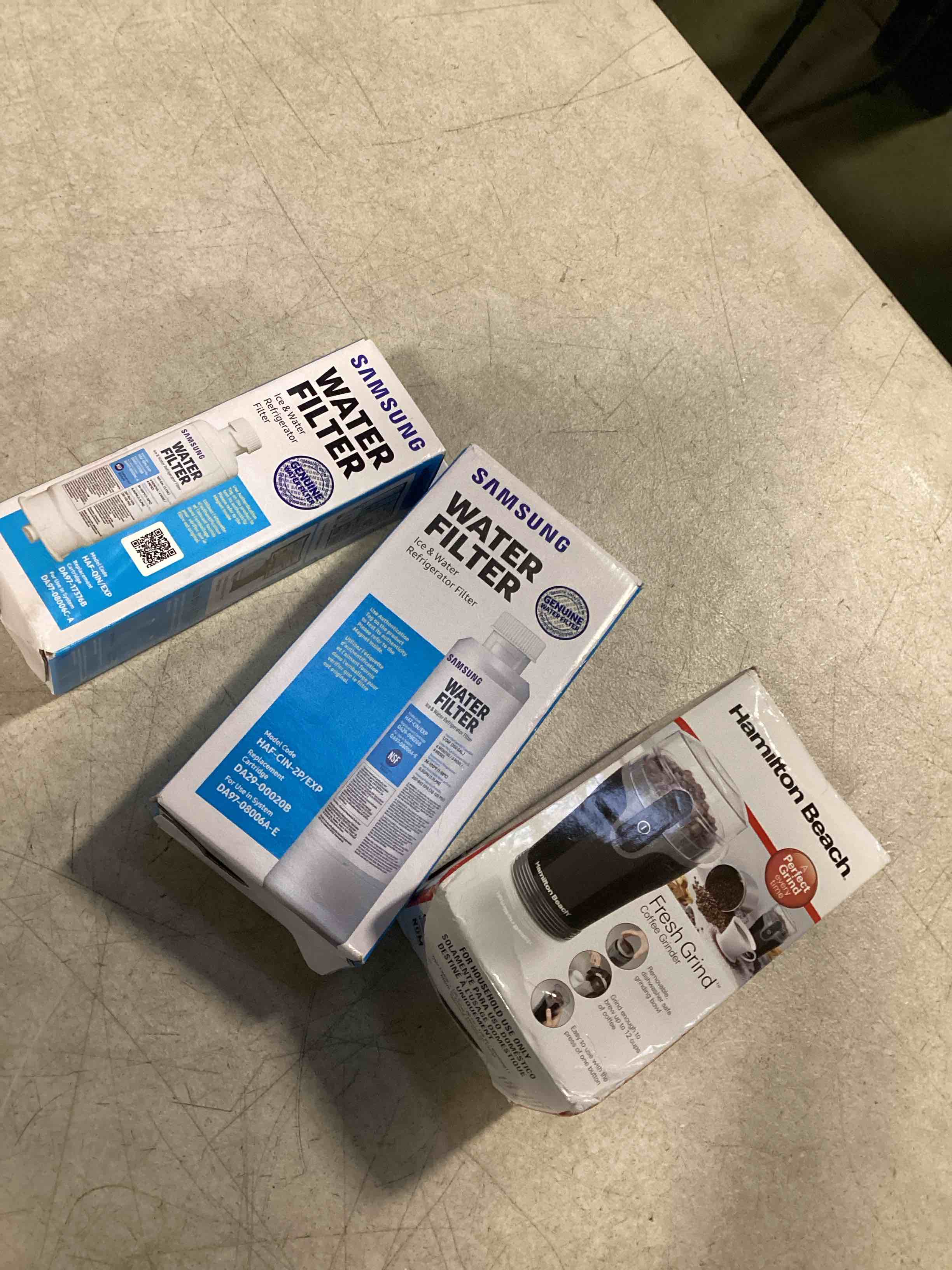 https://s3.amazonaws.com/lotting-images-prod/bidfta/PNK1978053_1742214581885.jpeg