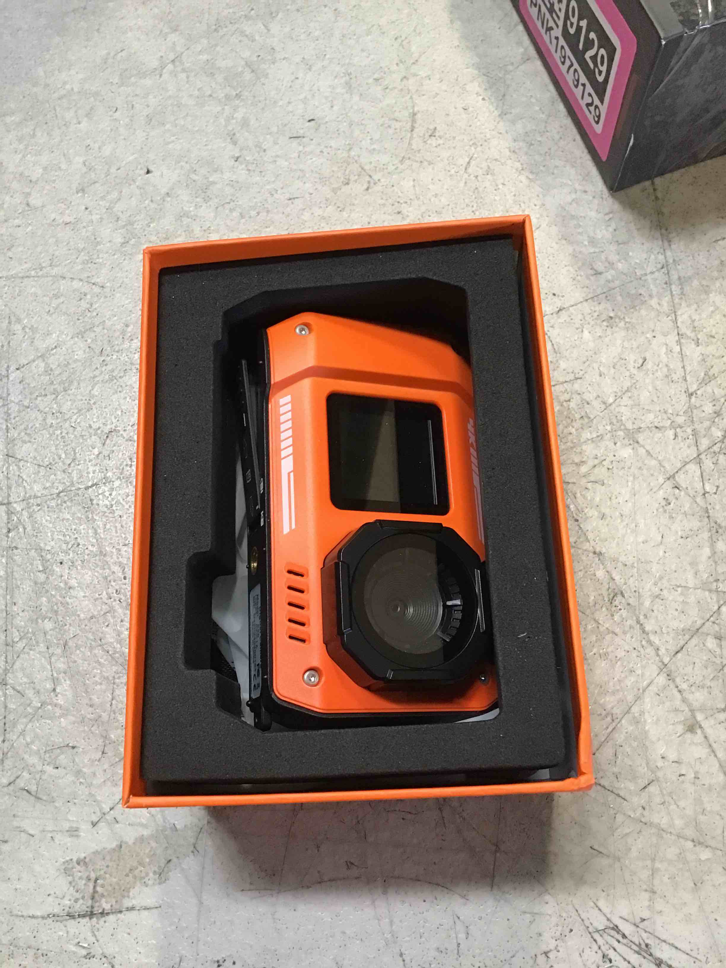 https://s3.amazonaws.com/lotting-images-prod/bidfta/PNK1979129_1743003207907.jpeg