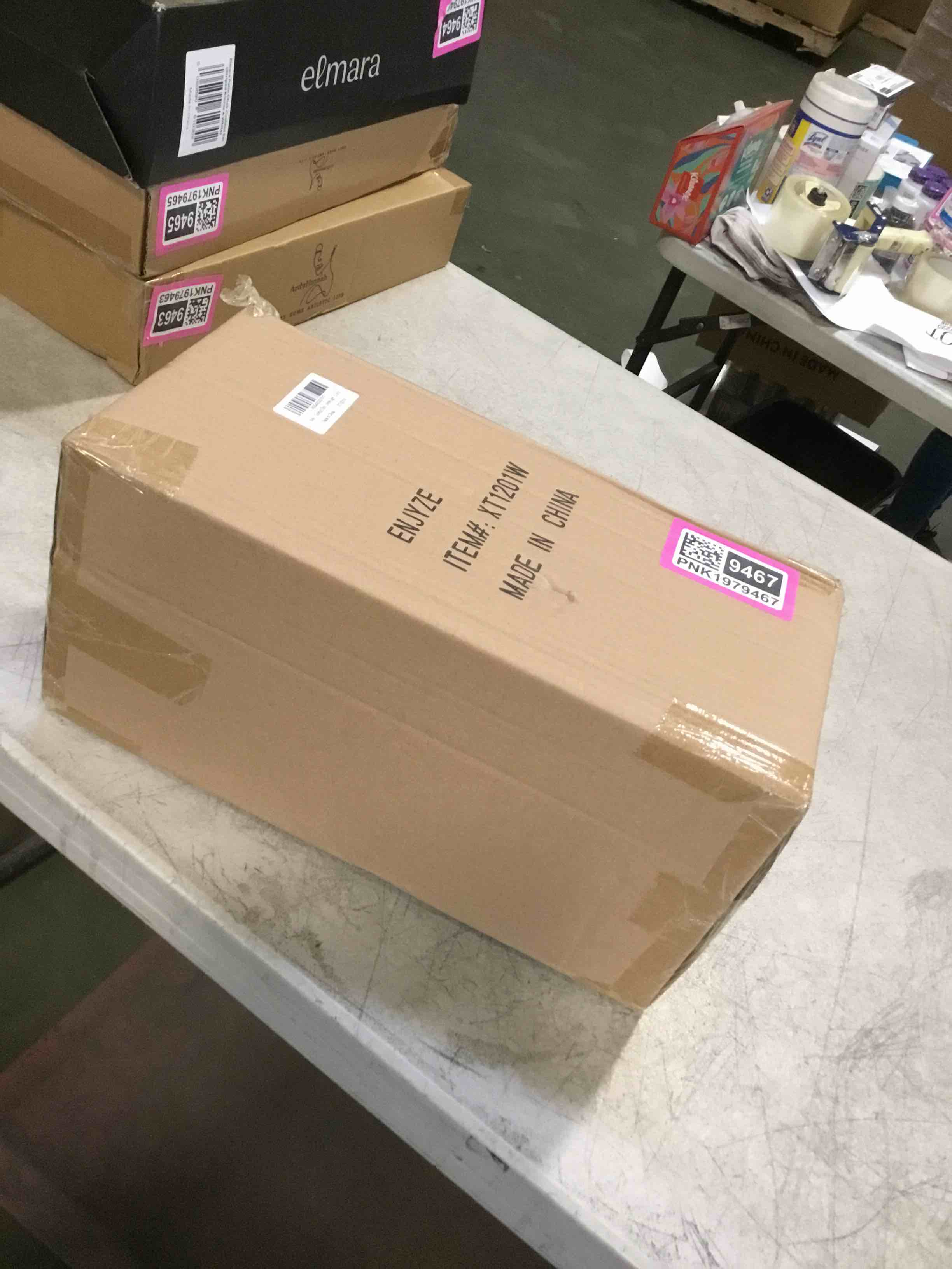 https://s3.amazonaws.com/lotting-images-prod/bidfta/PNK1979467_1743447992759.jpeg
