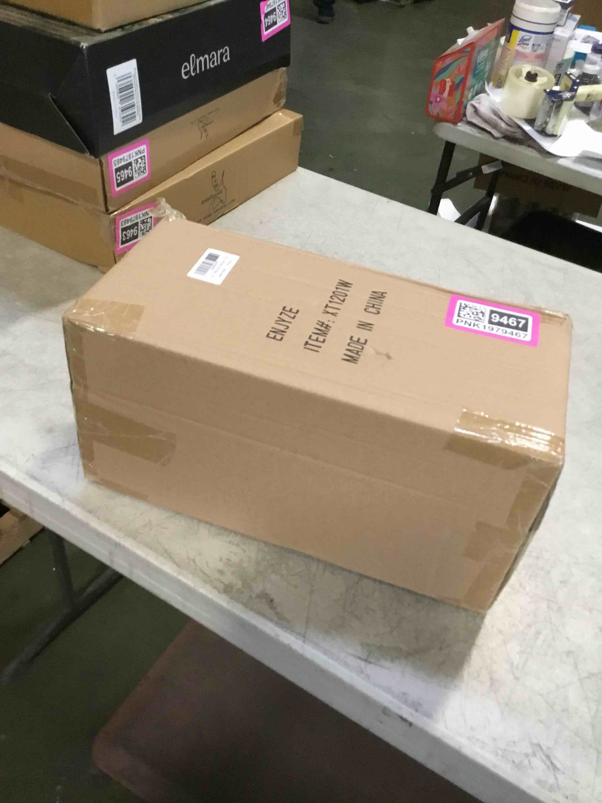 https://s3.amazonaws.com/lotting-images-prod/bidfta/PNK1979467_1743447998209.jpeg