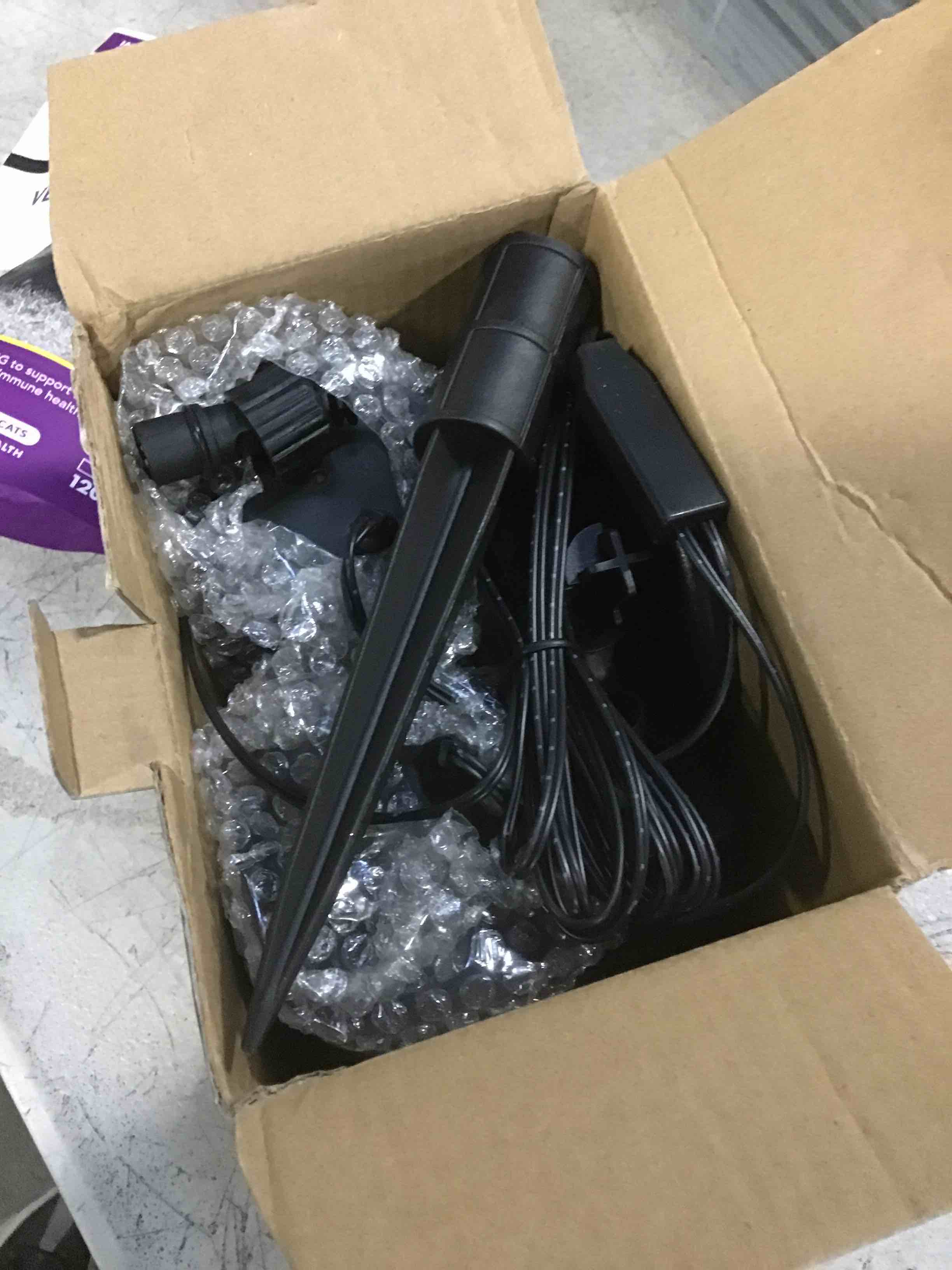 https://s3.amazonaws.com/lotting-images-prod/bidfta/PNK1979557_1743510495880.jpeg