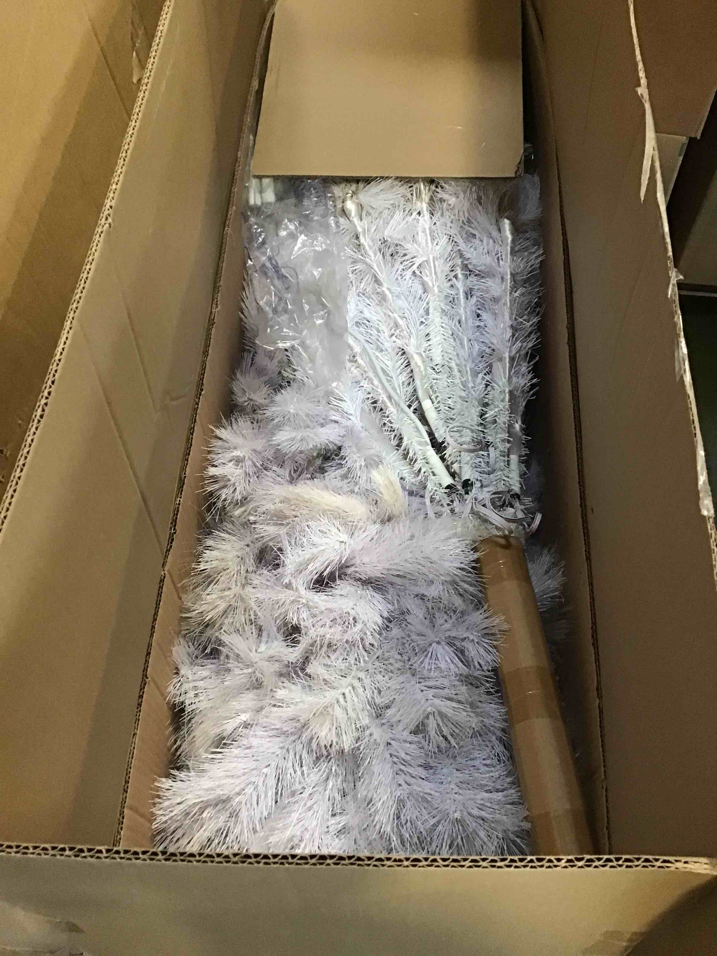 https://s3.amazonaws.com/lotting-images-prod/bidfta/PNK1980083_1744028175736.jpeg