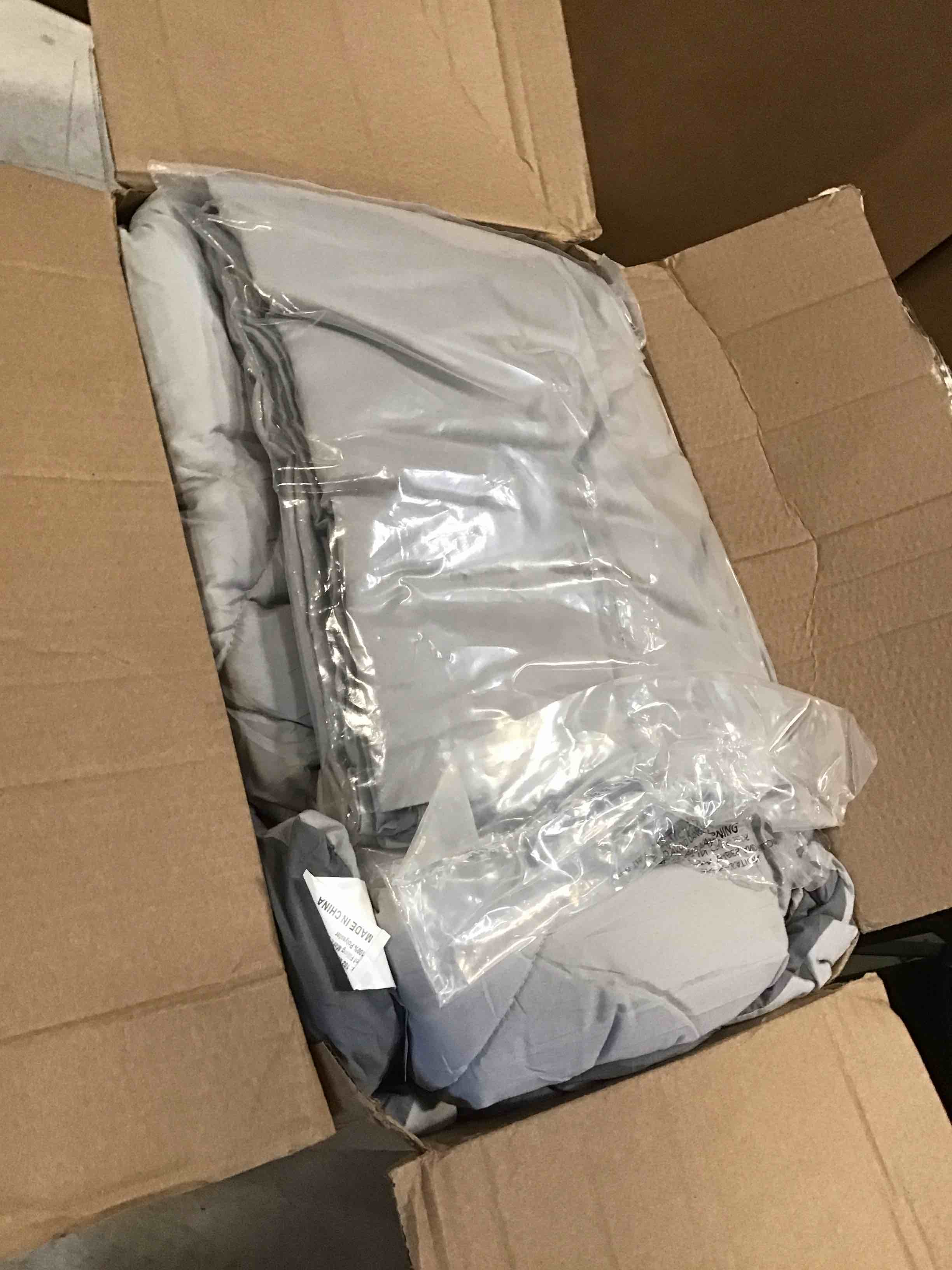 https://s3.amazonaws.com/lotting-images-prod/bidfta/PNK1980891_1744806081304.jpeg