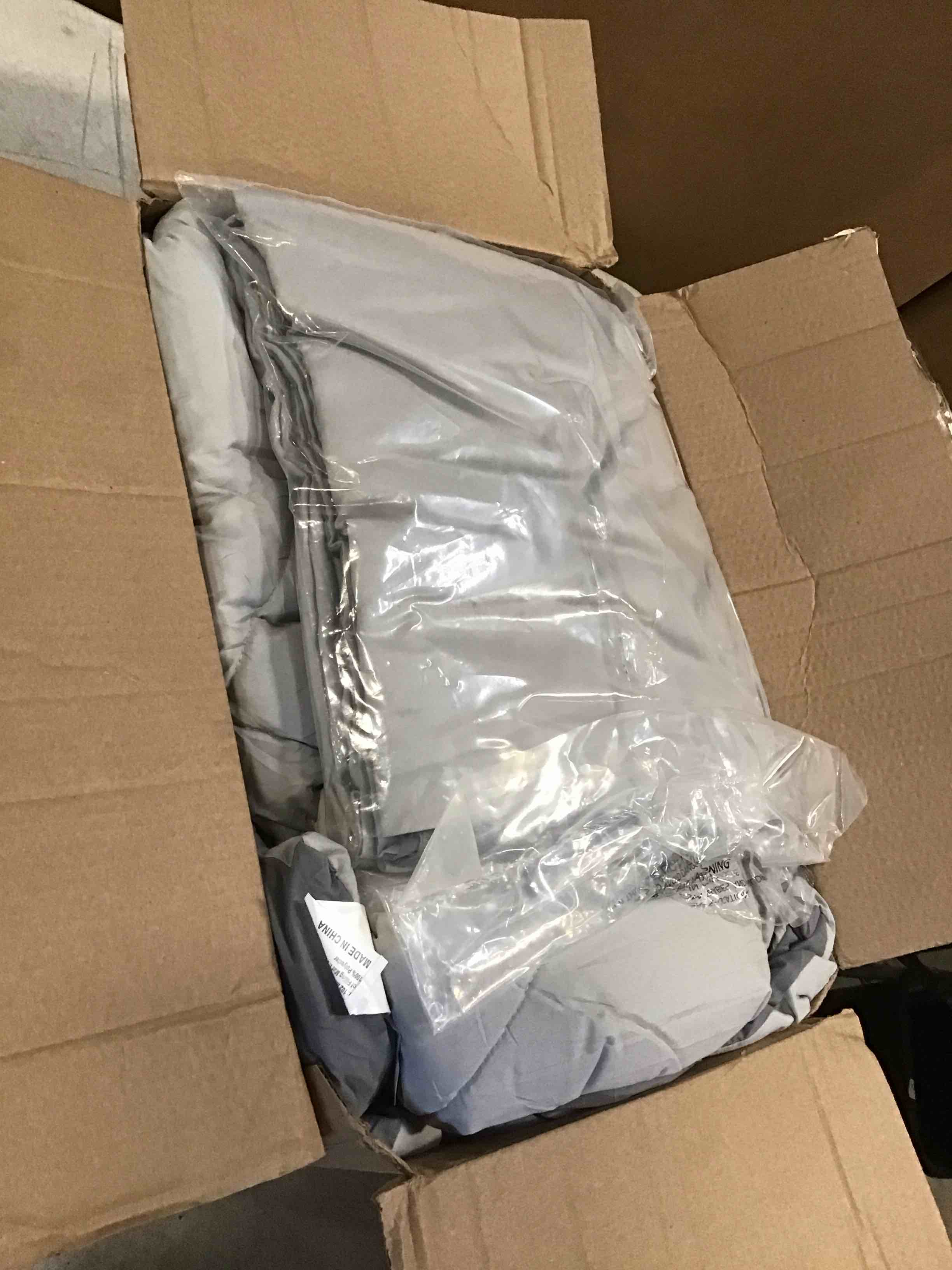 https://s3.amazonaws.com/lotting-images-prod/bidfta/PNK1980891_1744806082416.jpeg