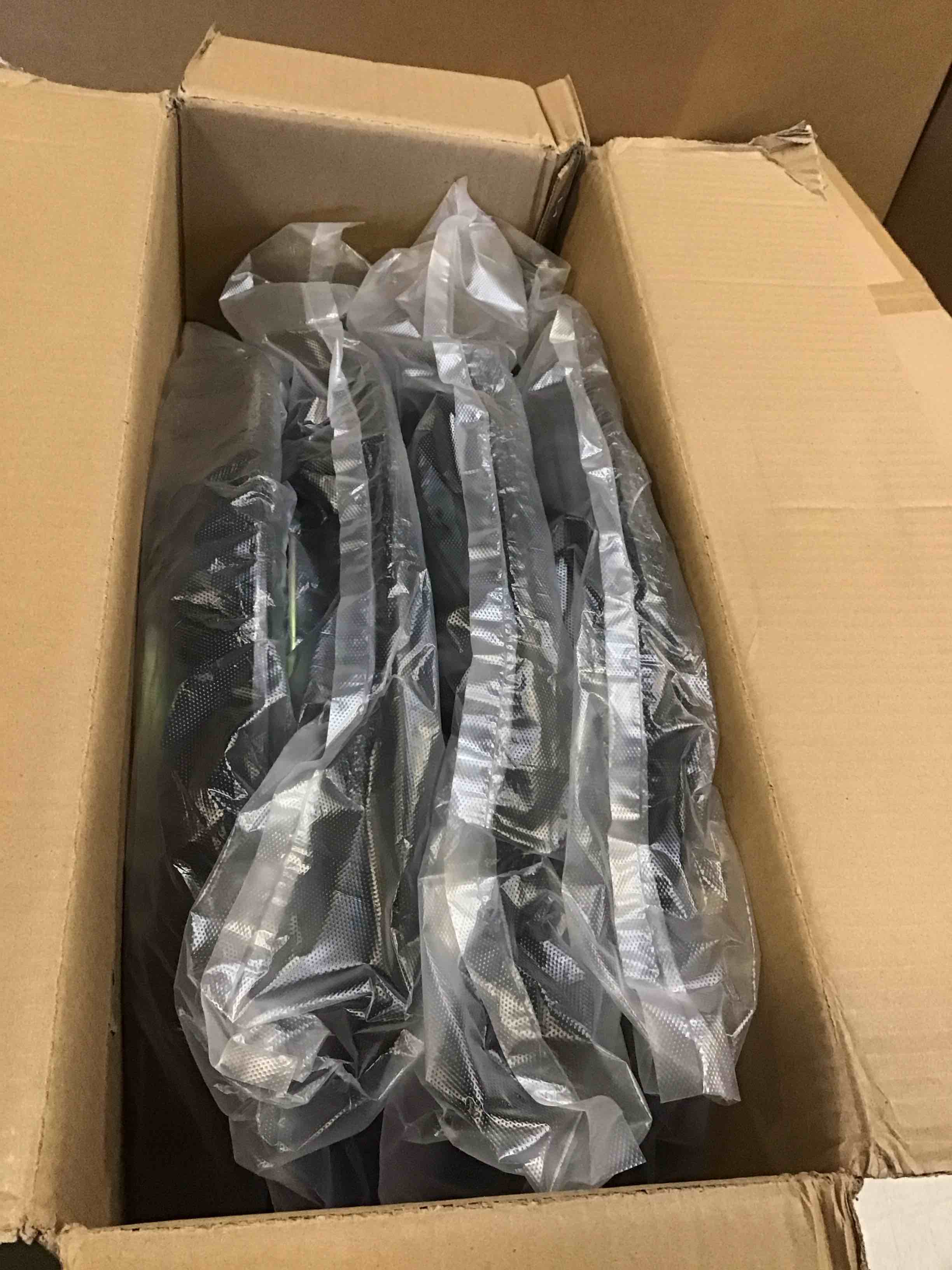 https://s3.amazonaws.com/lotting-images-prod/bidfta/PNK1980909_1744807723301.jpeg