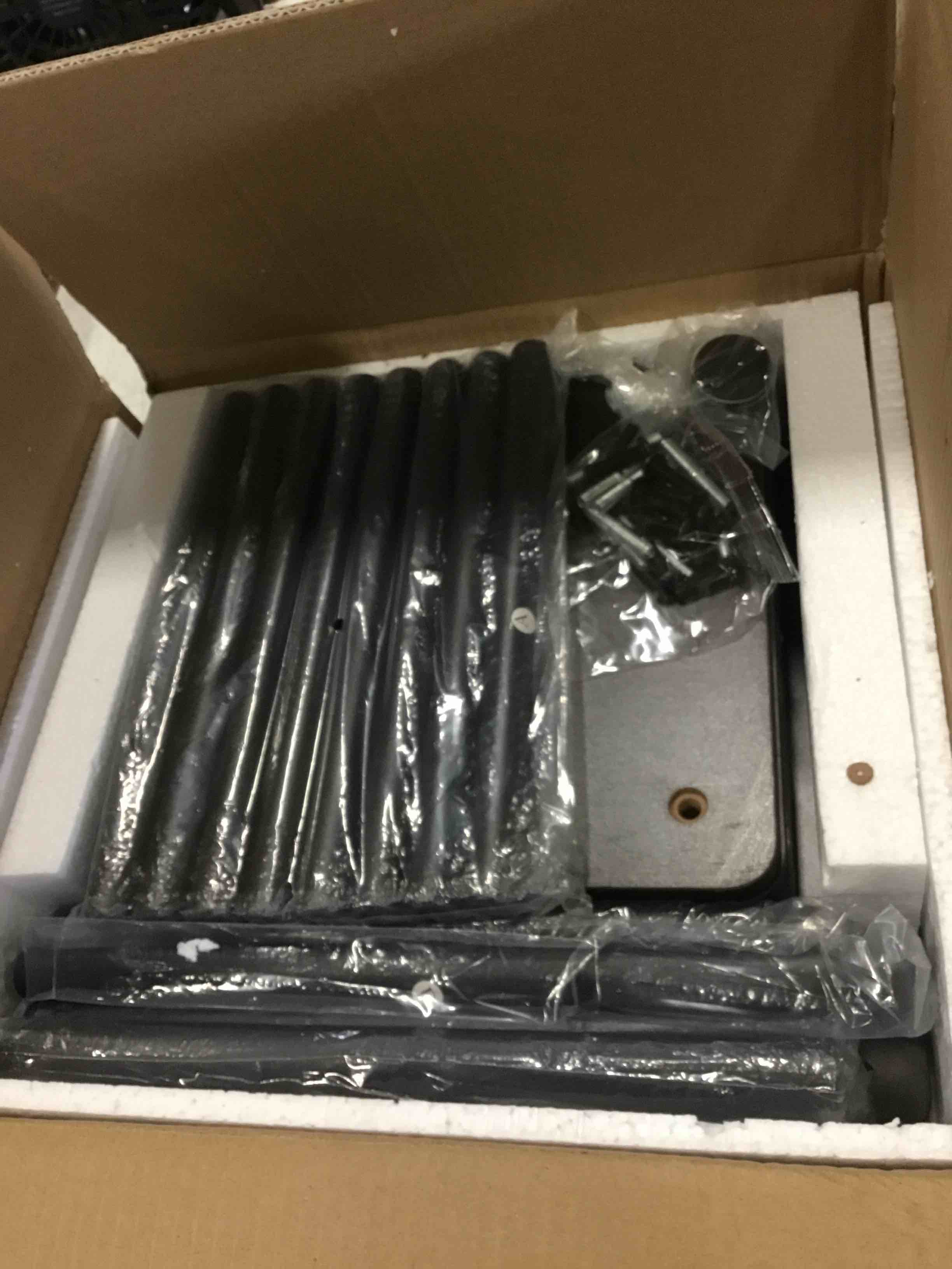 https://s3.amazonaws.com/lotting-images-prod/bidfta/PNK1982964_1743096689934.jpeg