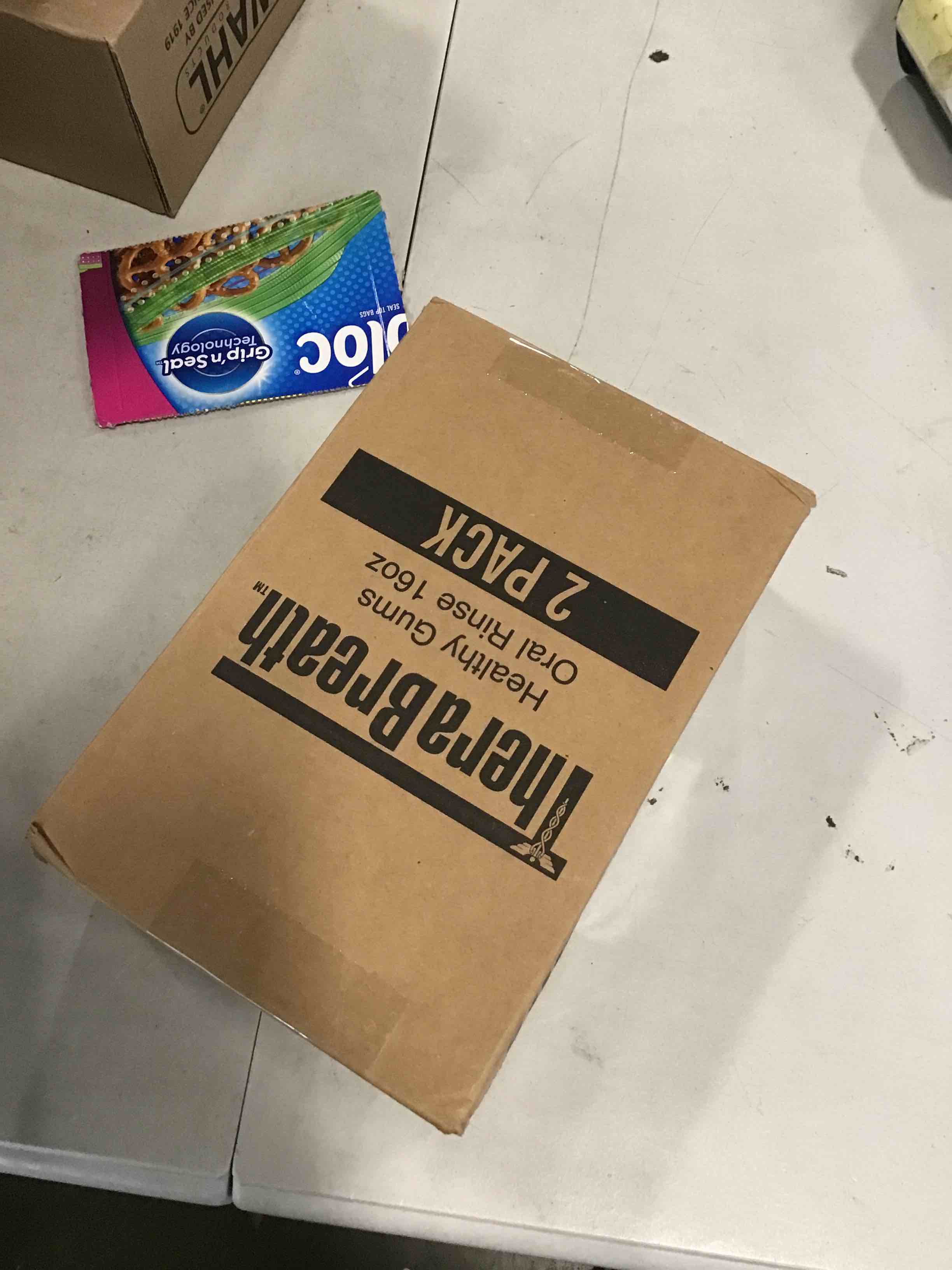 https://s3.amazonaws.com/lotting-images-prod/bidfta/PNK2015587_1736865255875.jpeg