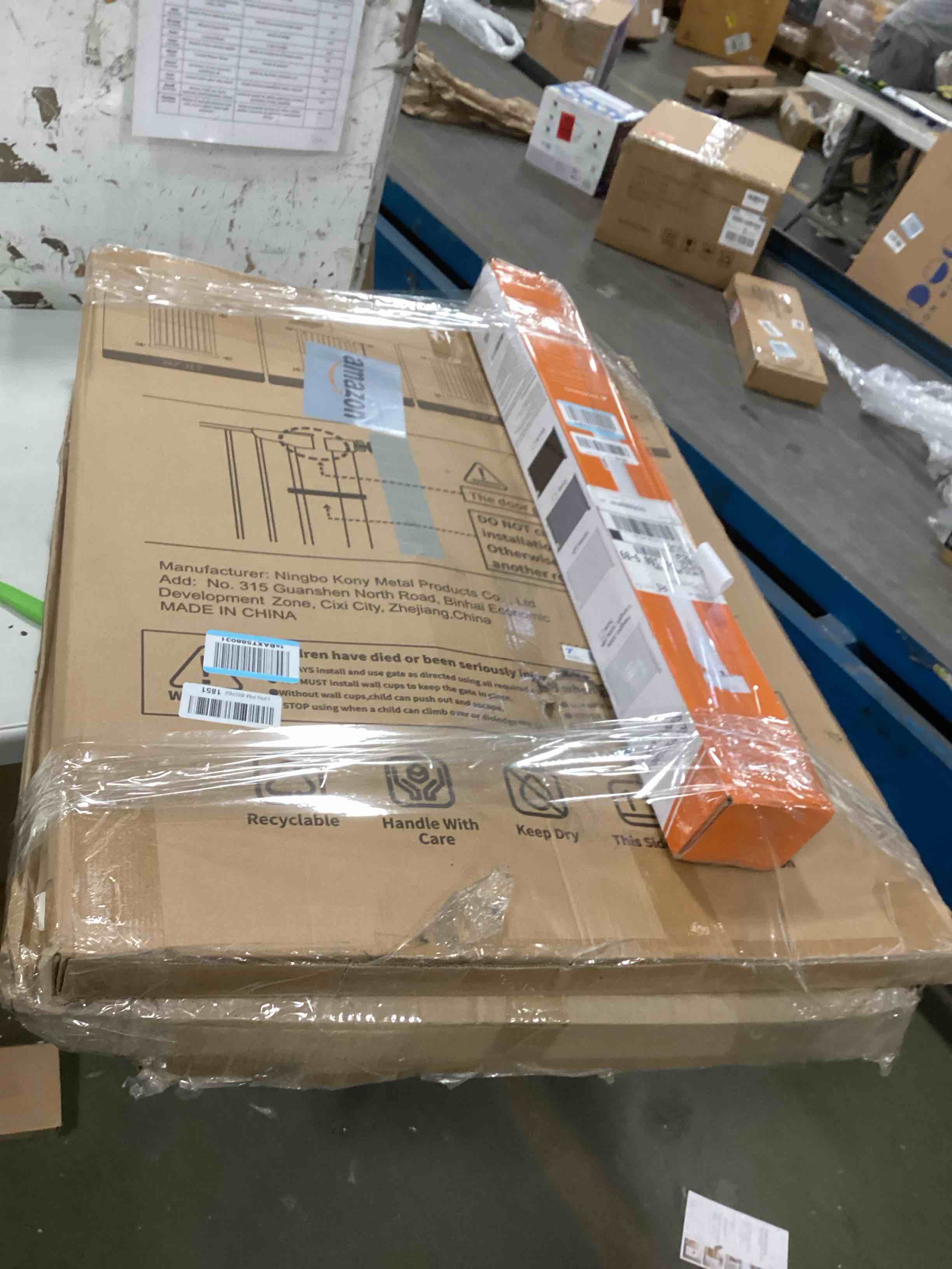 https://s3.amazonaws.com/lotting-images-prod/bidfta/PNK2020843_1736543416561.jpeg