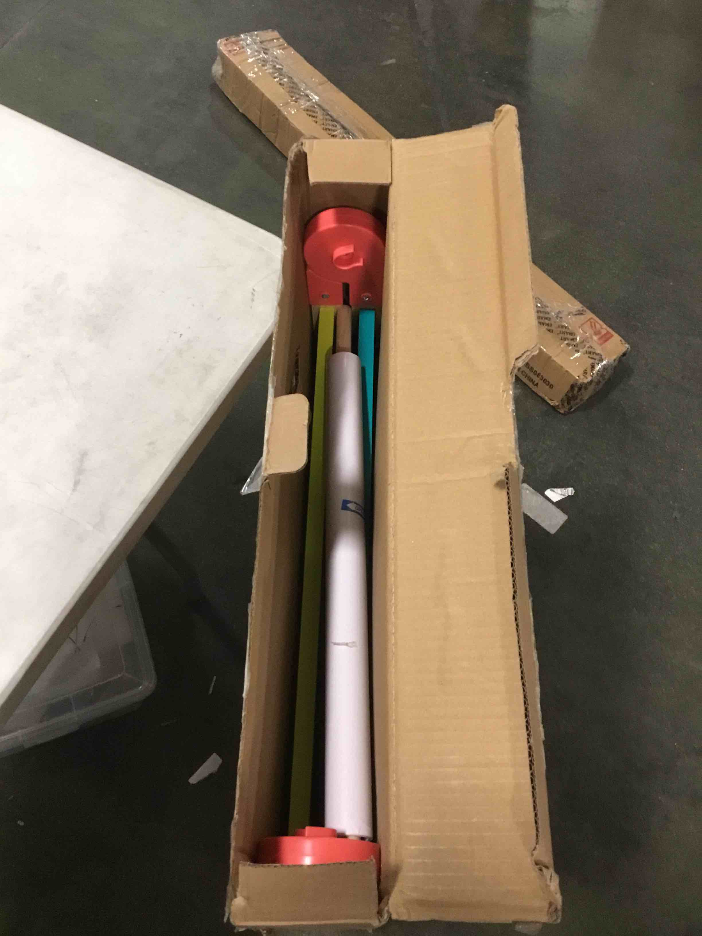https://s3.amazonaws.com/lotting-images-prod/bidfta/PNK2020857_1736774709978.jpeg