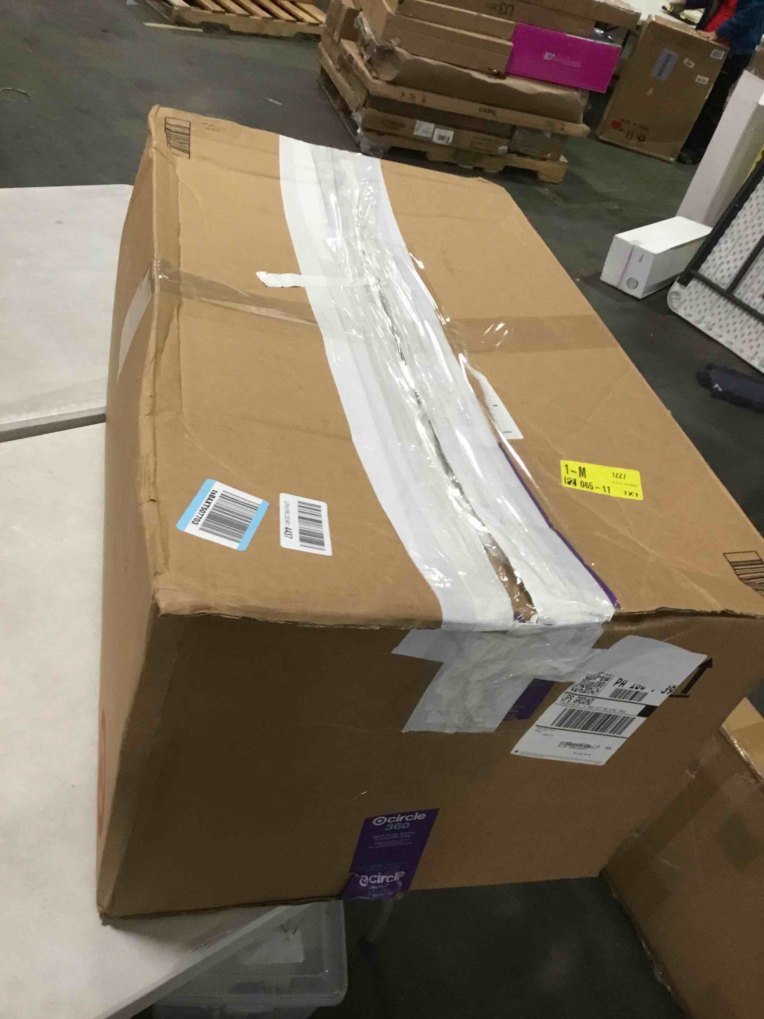 https://s3.amazonaws.com/lotting-images-prod/bidfta/PNK2020859_1736775186439.jpeg