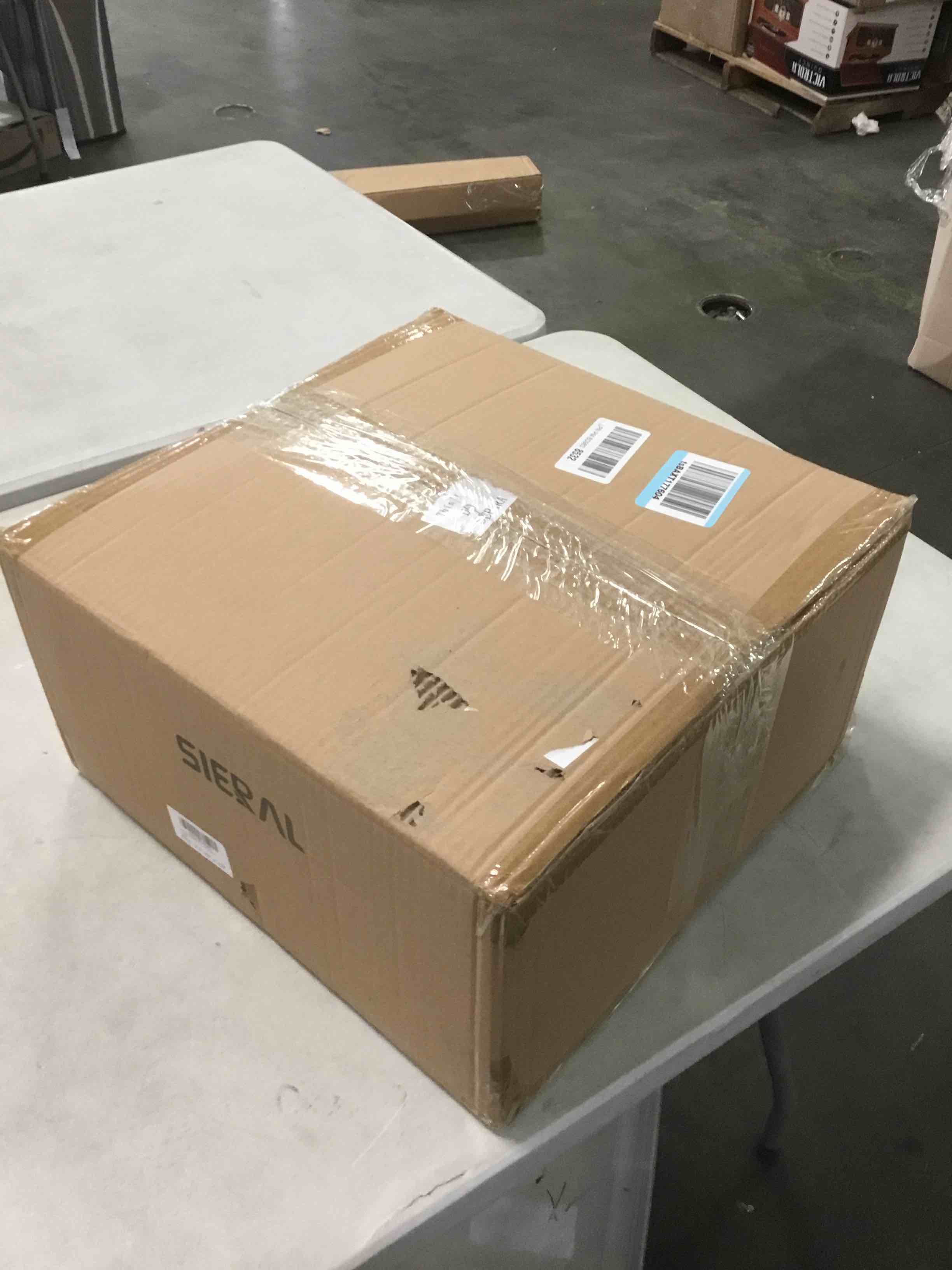 https://s3.amazonaws.com/lotting-images-prod/bidfta/PNK2020897_1736779181916.jpeg