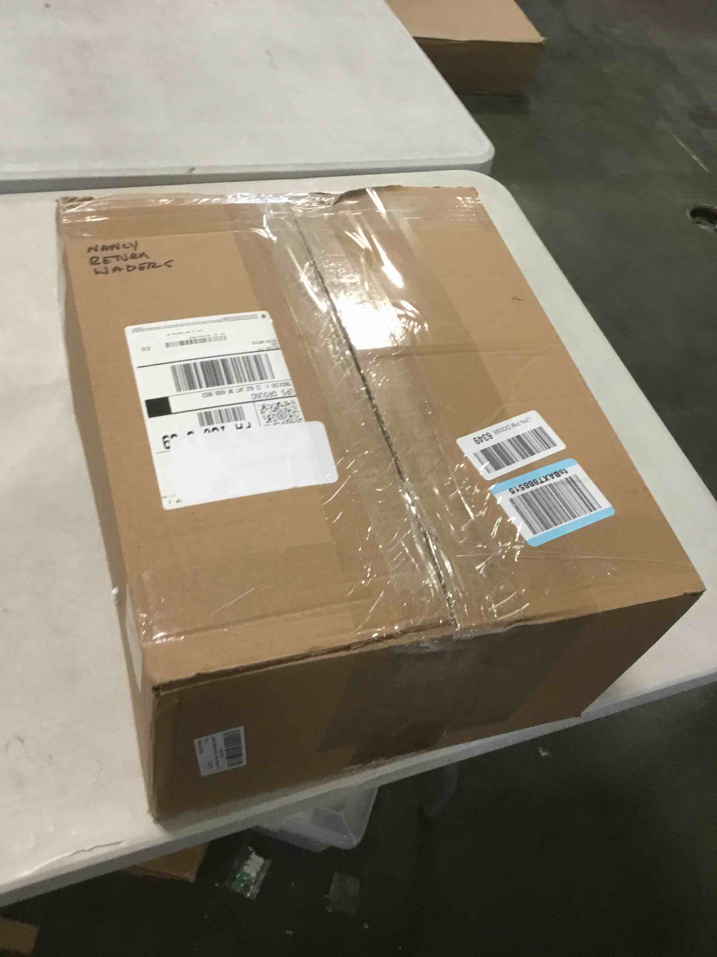 https://s3.amazonaws.com/lotting-images-prod/bidfta/PNK2020954_1736786718764.jpeg