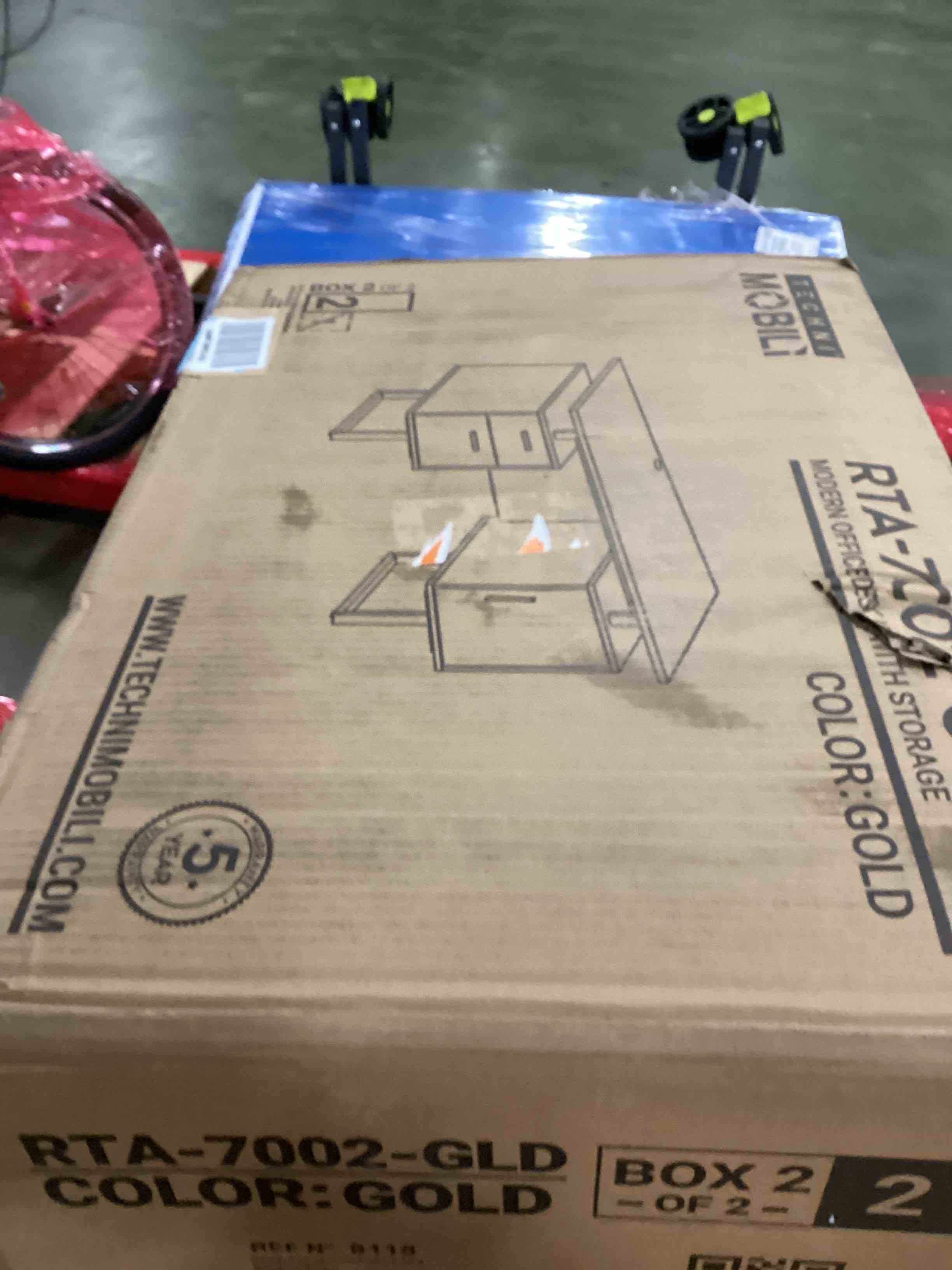 https://s3.amazonaws.com/lotting-images-prod/bidfta/PNK2021508_1738933563334.jpeg