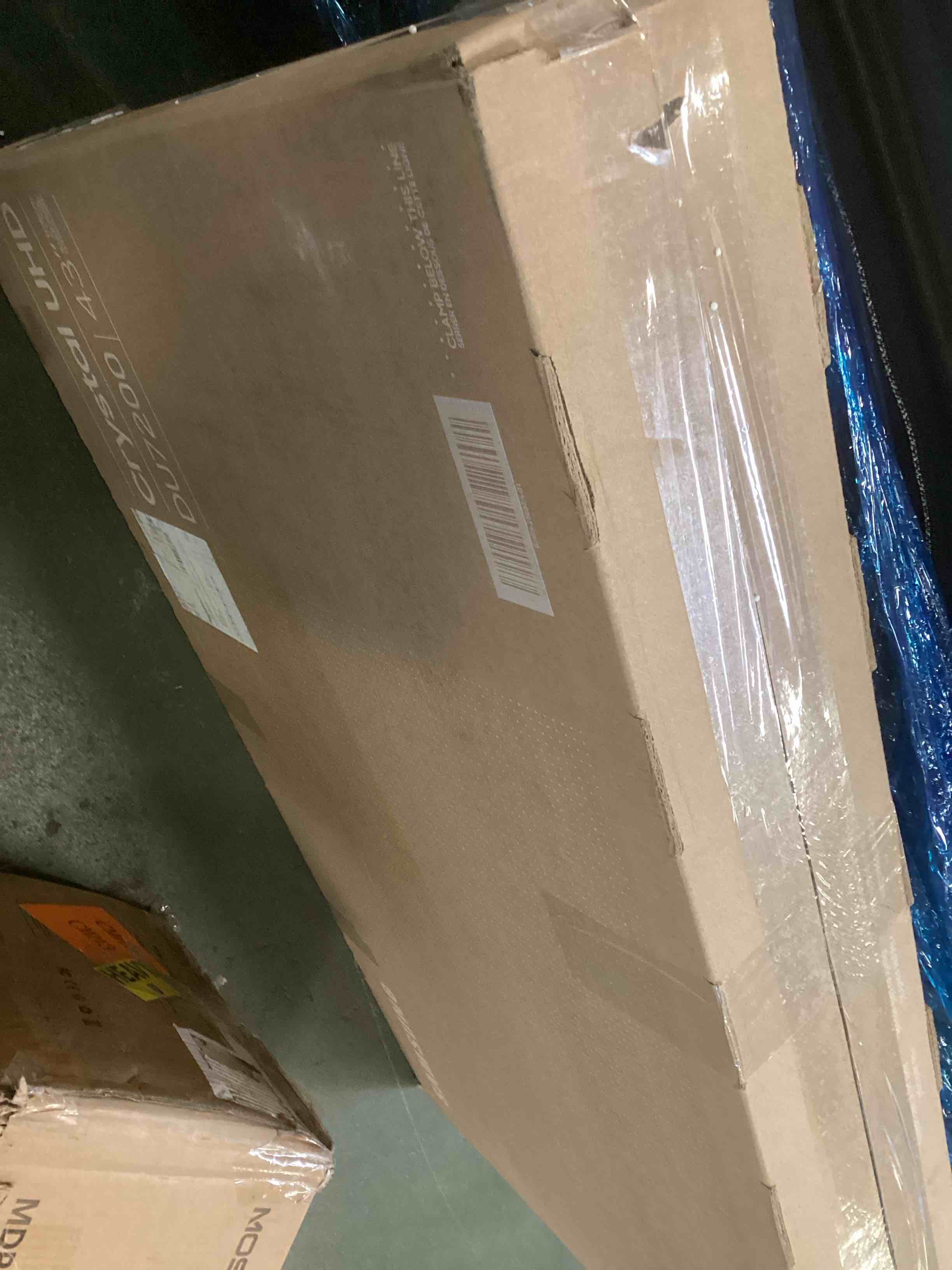 https://s3.amazonaws.com/lotting-images-prod/bidfta/PNK2021753_1742828139196.jpeg