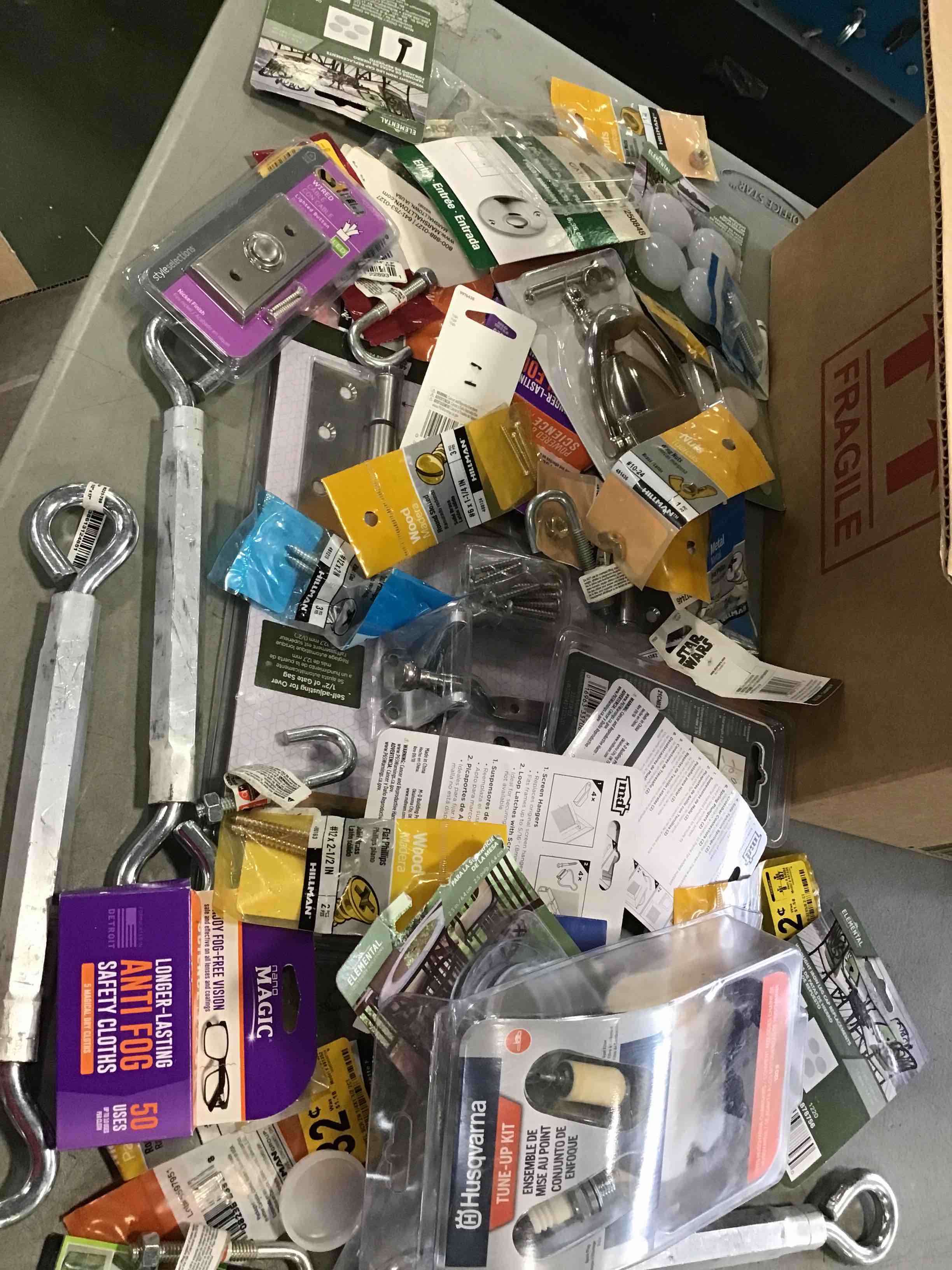 https://s3.amazonaws.com/lotting-images-prod/bidfta/PNK2022578_1743529176492.jpeg