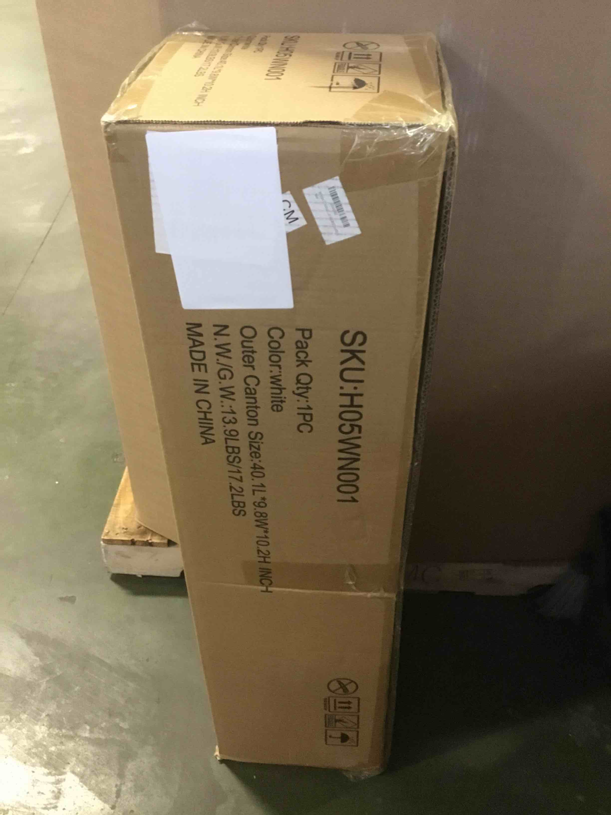 https://s3.amazonaws.com/lotting-images-prod/bidfta/PNK2024429_1736860174534.jpeg