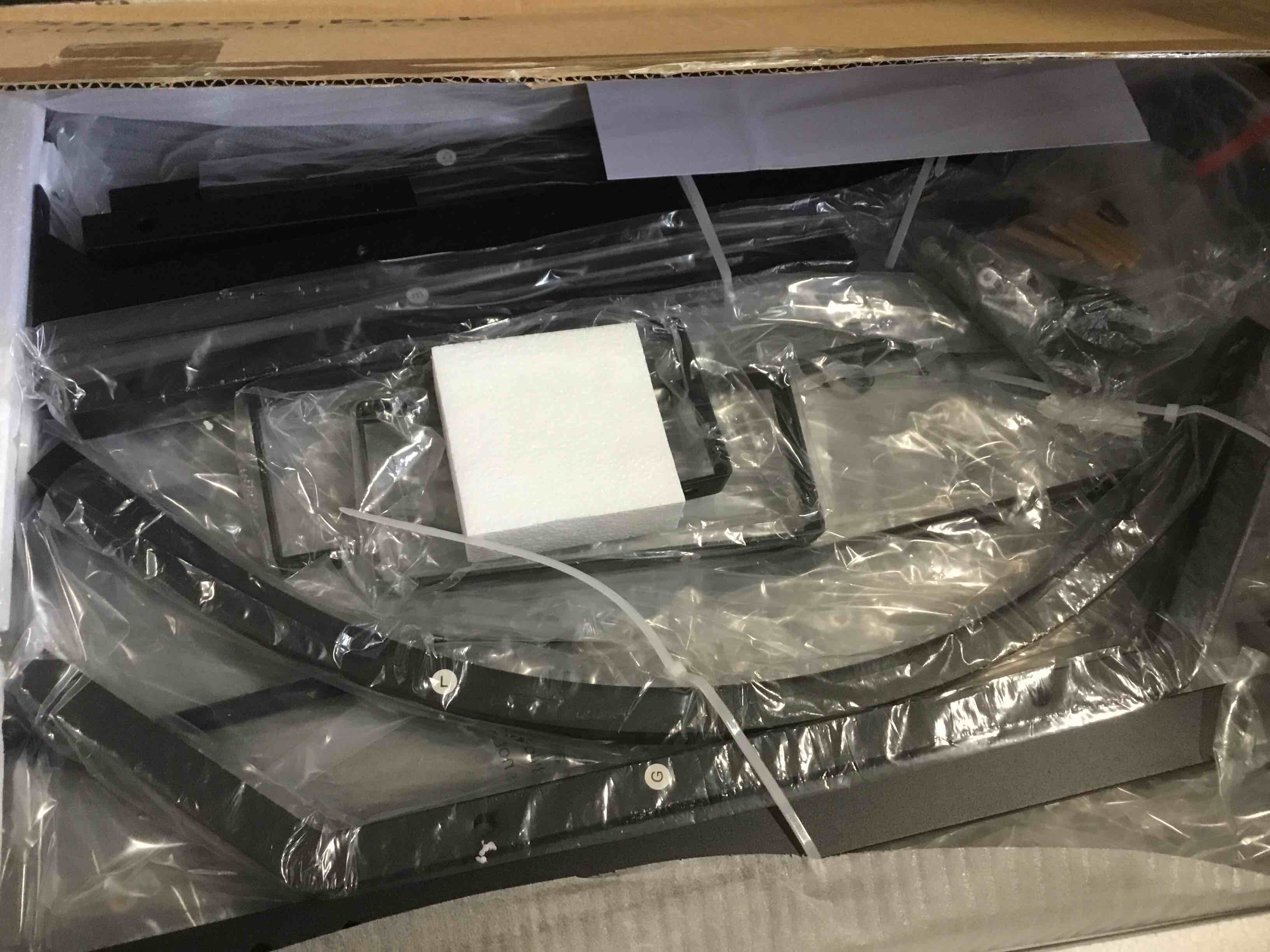 https://s3.amazonaws.com/lotting-images-prod/bidfta/PNK2025659_1737564228902.jpeg
