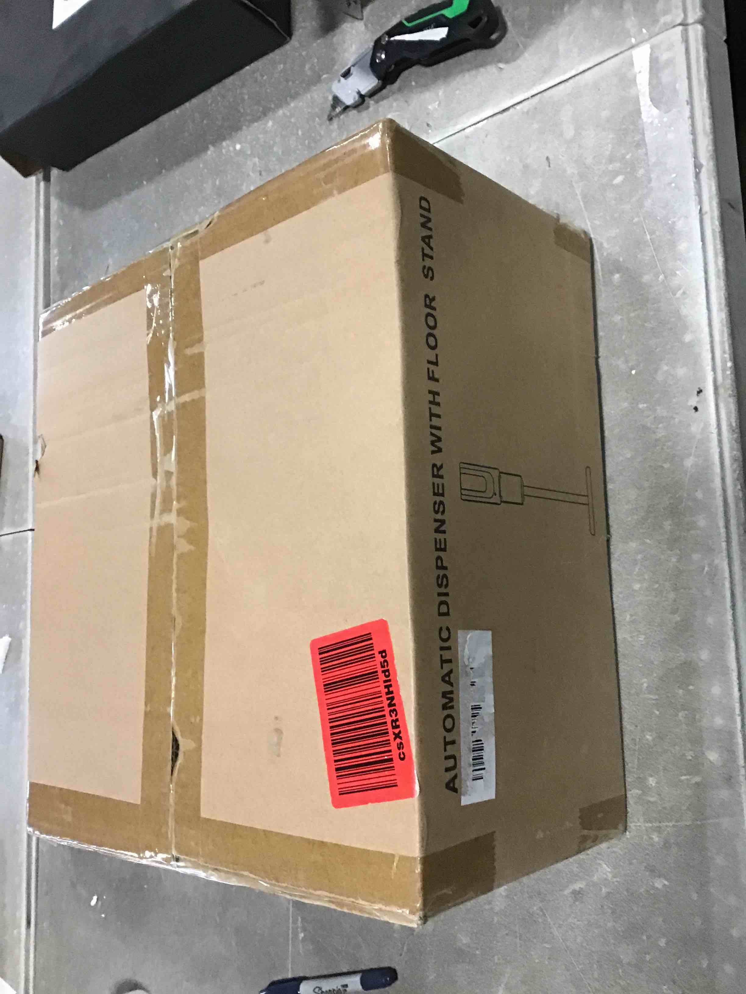 https://s3.amazonaws.com/lotting-images-prod/bidfta/PNK2026187_1735663360238.jpeg