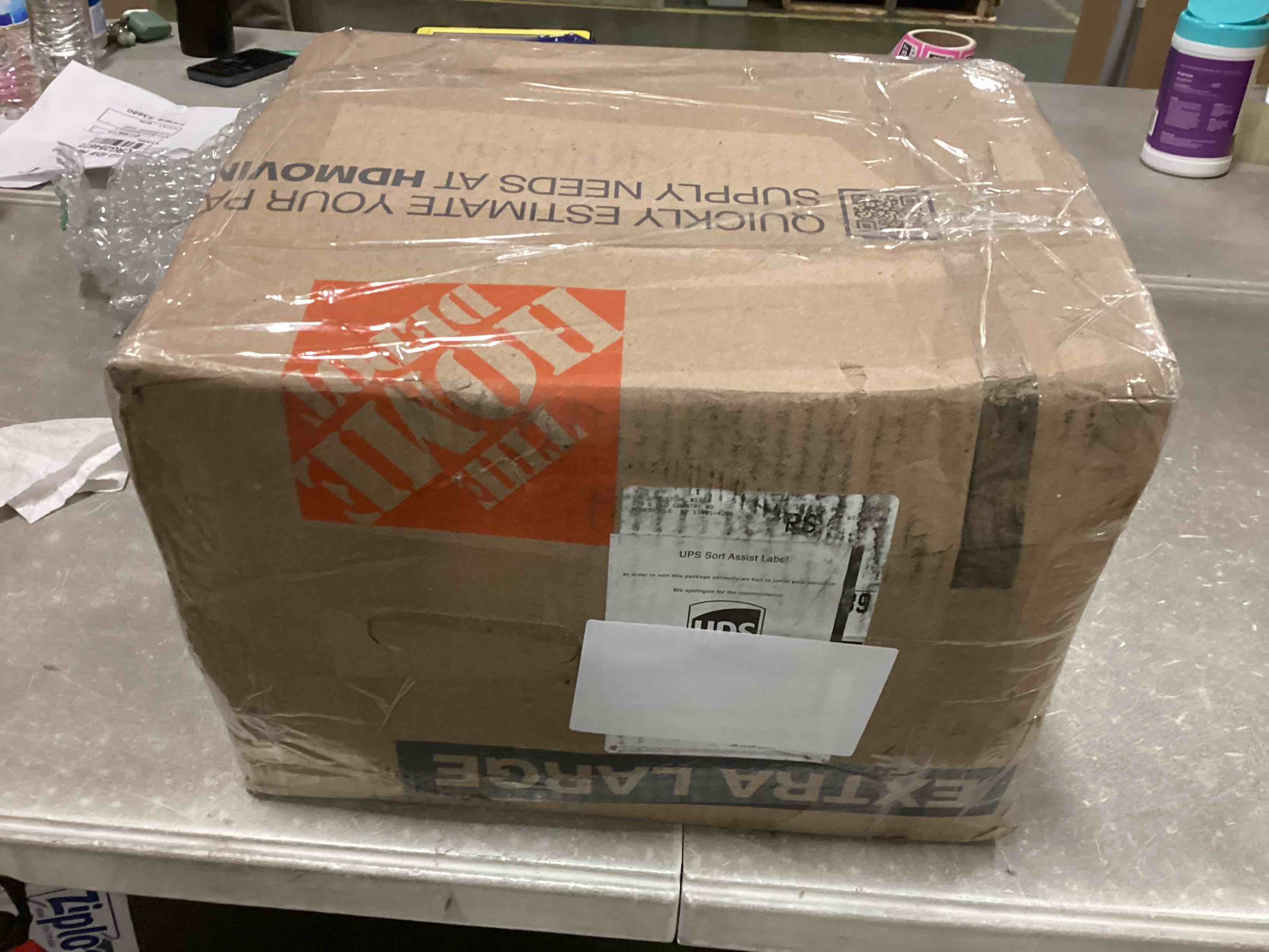 https://s3.amazonaws.com/lotting-images-prod/bidfta/PNK2026937_1736771185574.jpeg