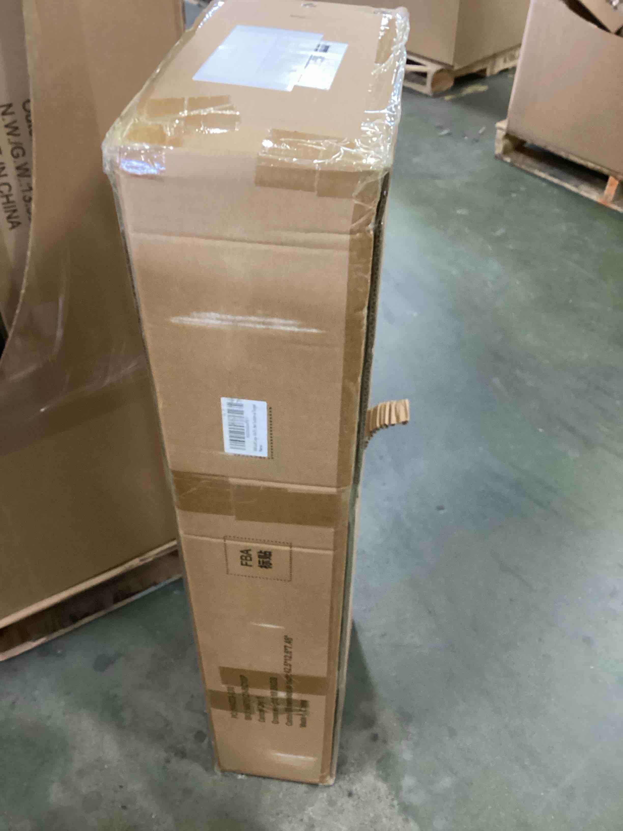 https://s3.amazonaws.com/lotting-images-prod/bidfta/PNK2027342_1736878575878.jpeg