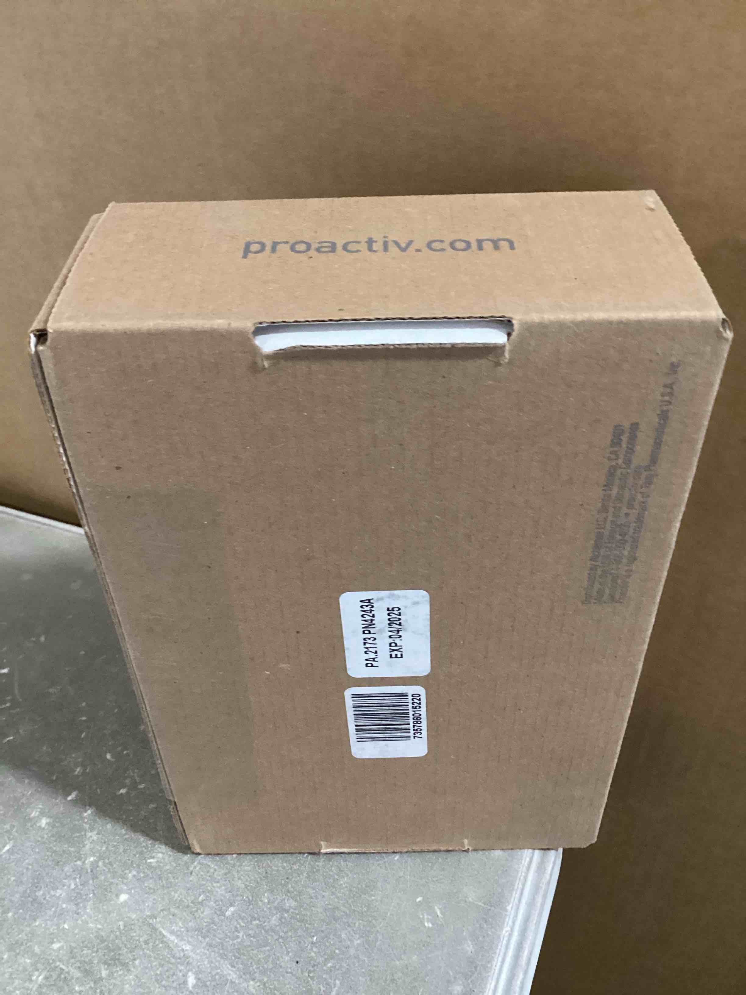 https://s3.amazonaws.com/lotting-images-prod/bidfta/PNK2028430_1737556696042.jpeg