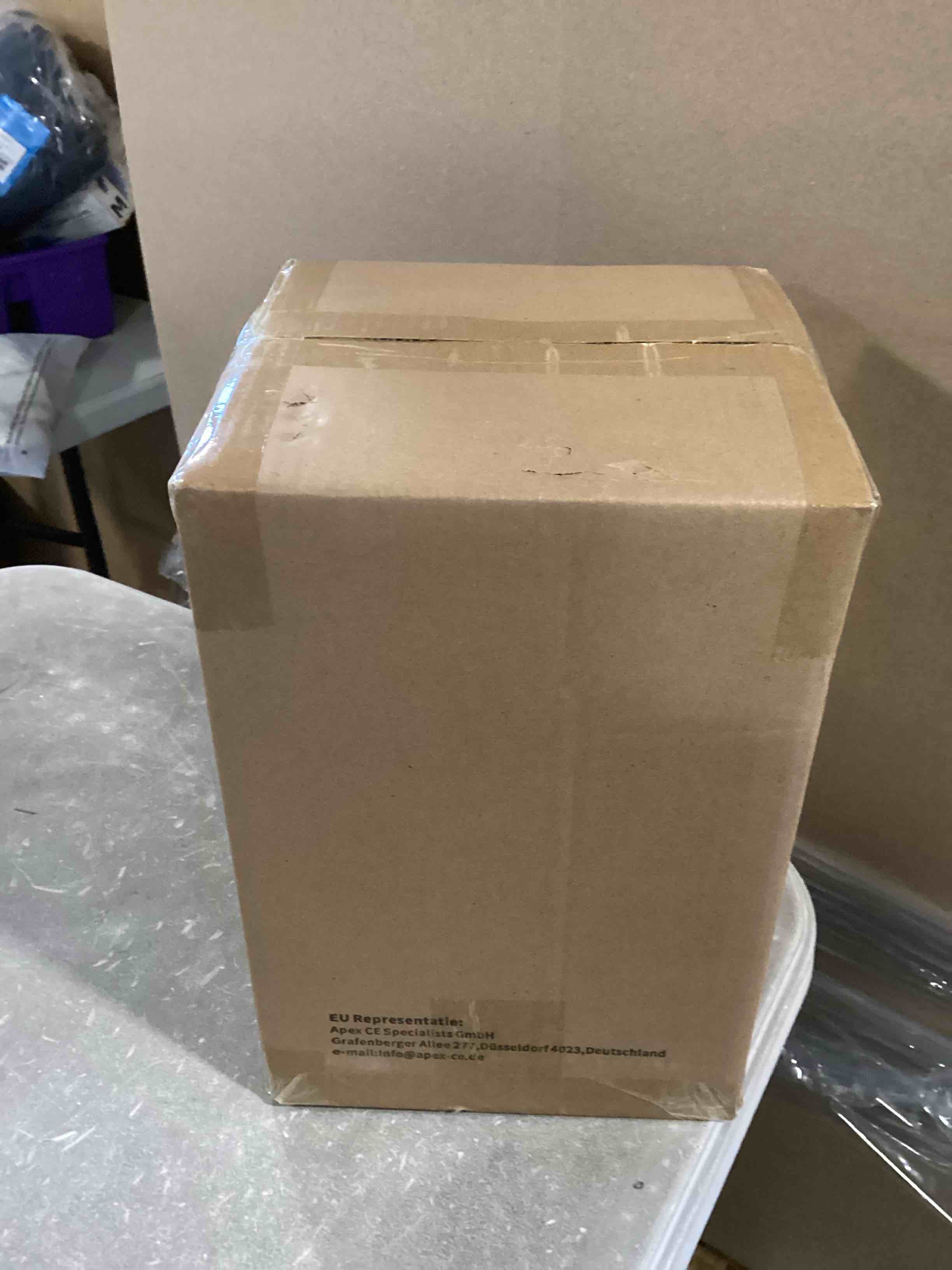 https://s3.amazonaws.com/lotting-images-prod/bidfta/PNK2028937_1737984604433.jpeg