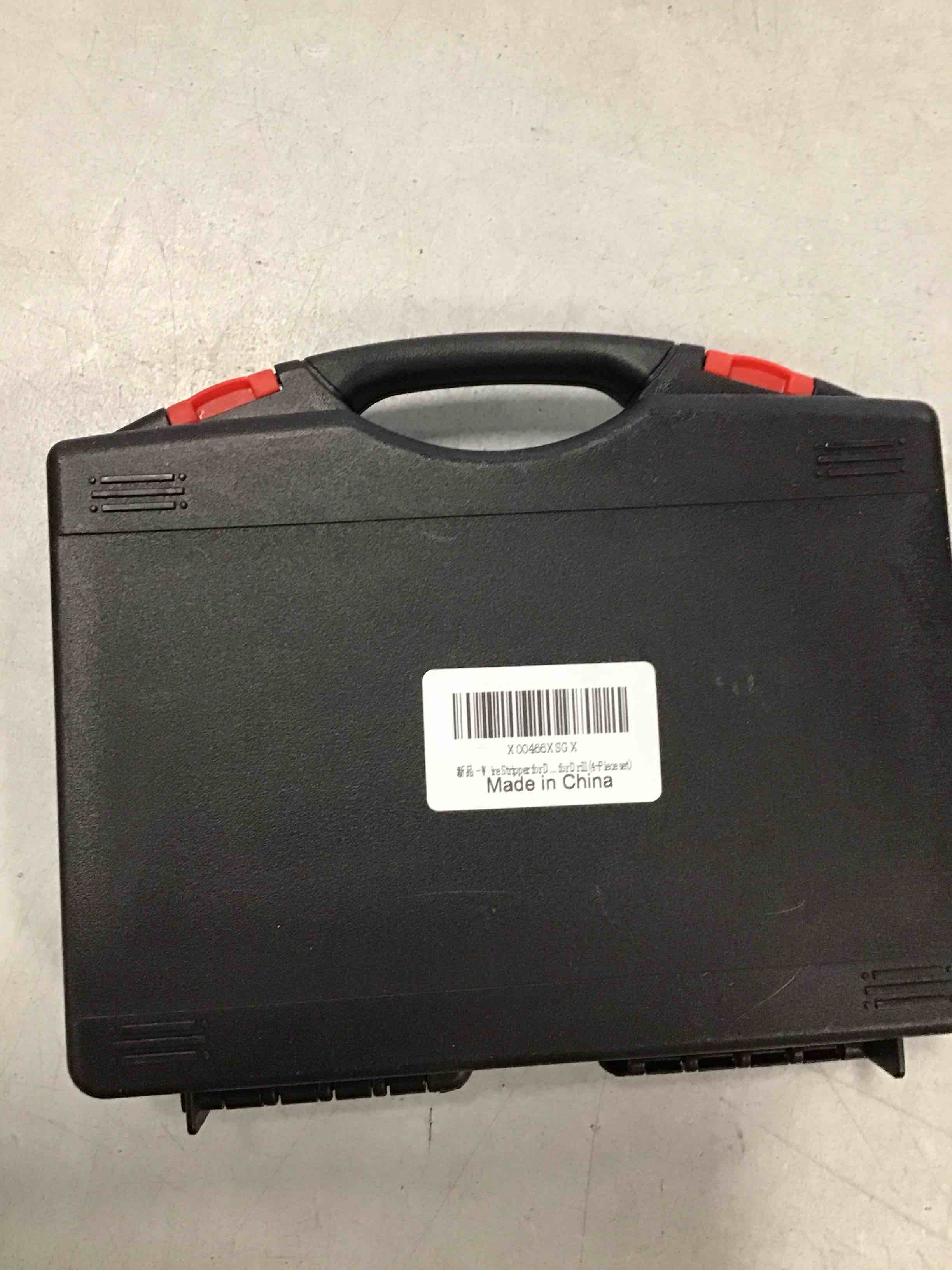 https://s3.amazonaws.com/lotting-images-prod/bidfta/PNK2029335_1735651692159.jpeg