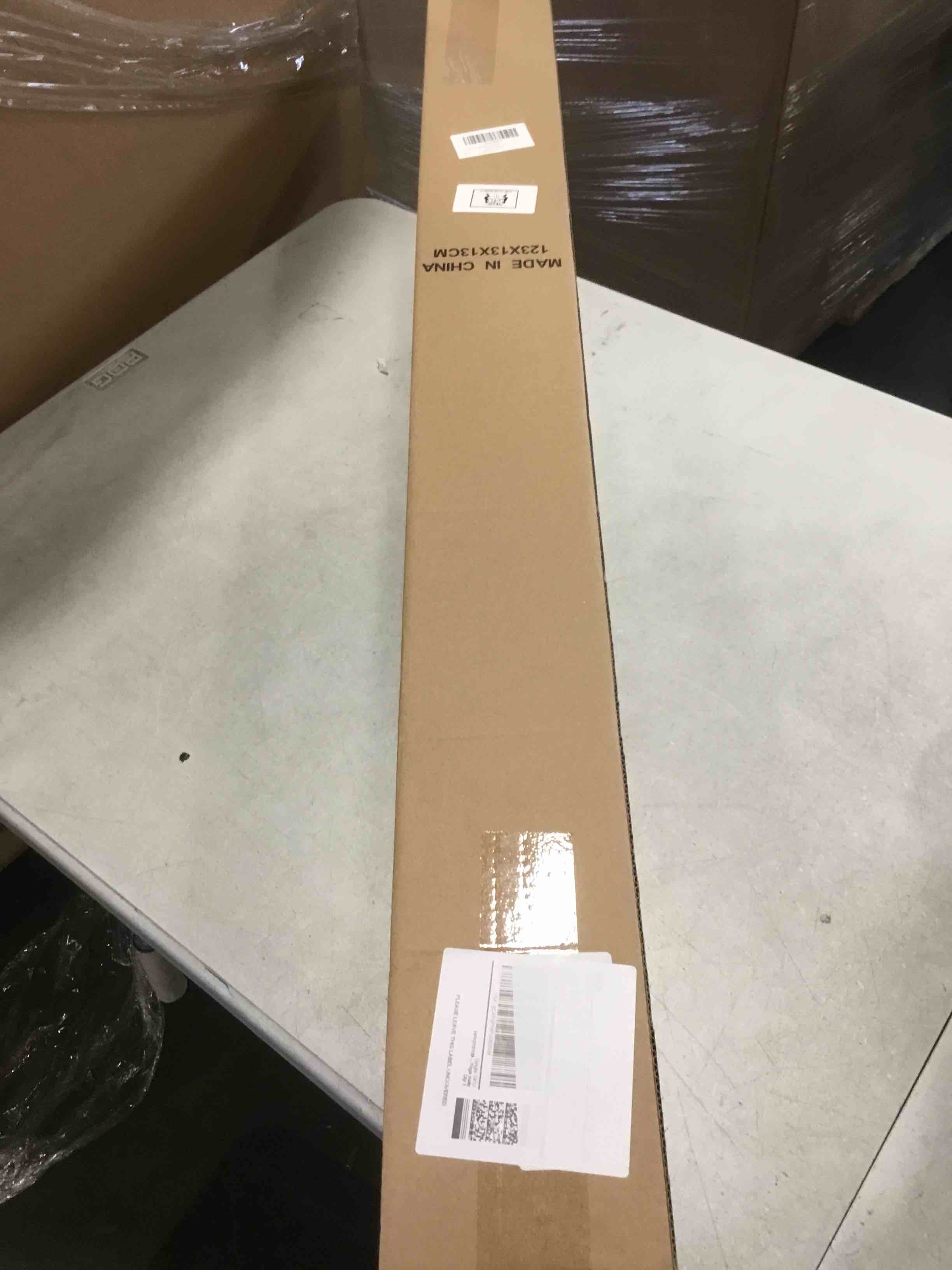 https://s3.amazonaws.com/lotting-images-prod/bidfta/PNK2030297_1736263375243.jpeg