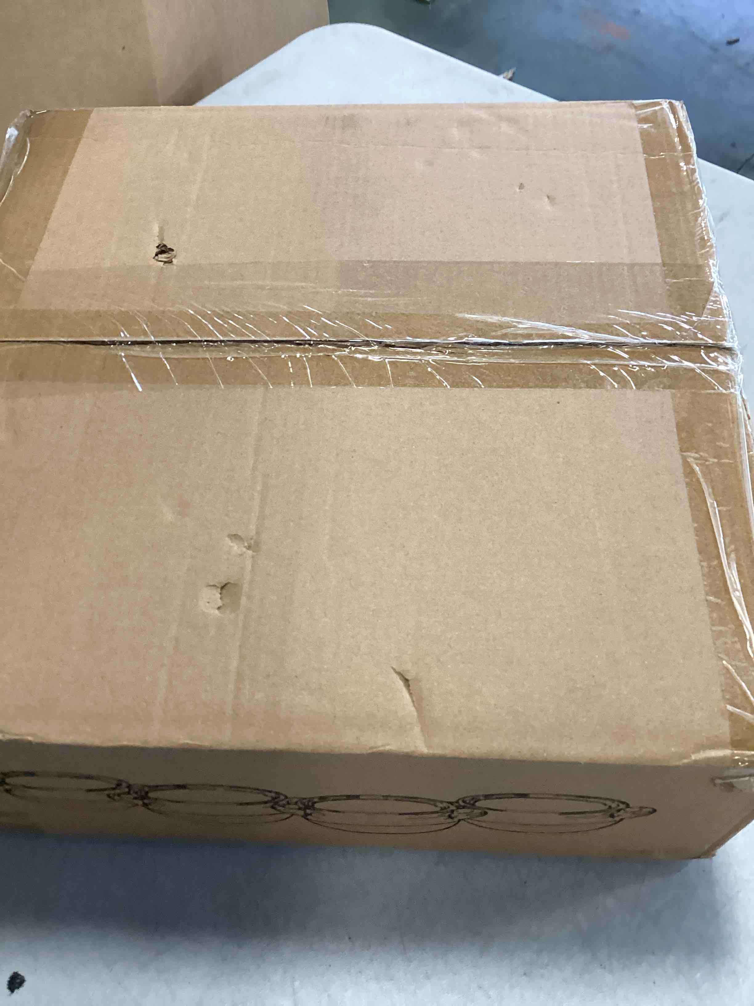 https://s3.amazonaws.com/lotting-images-prod/bidfta/PNK2030422_1736345516062.jpeg