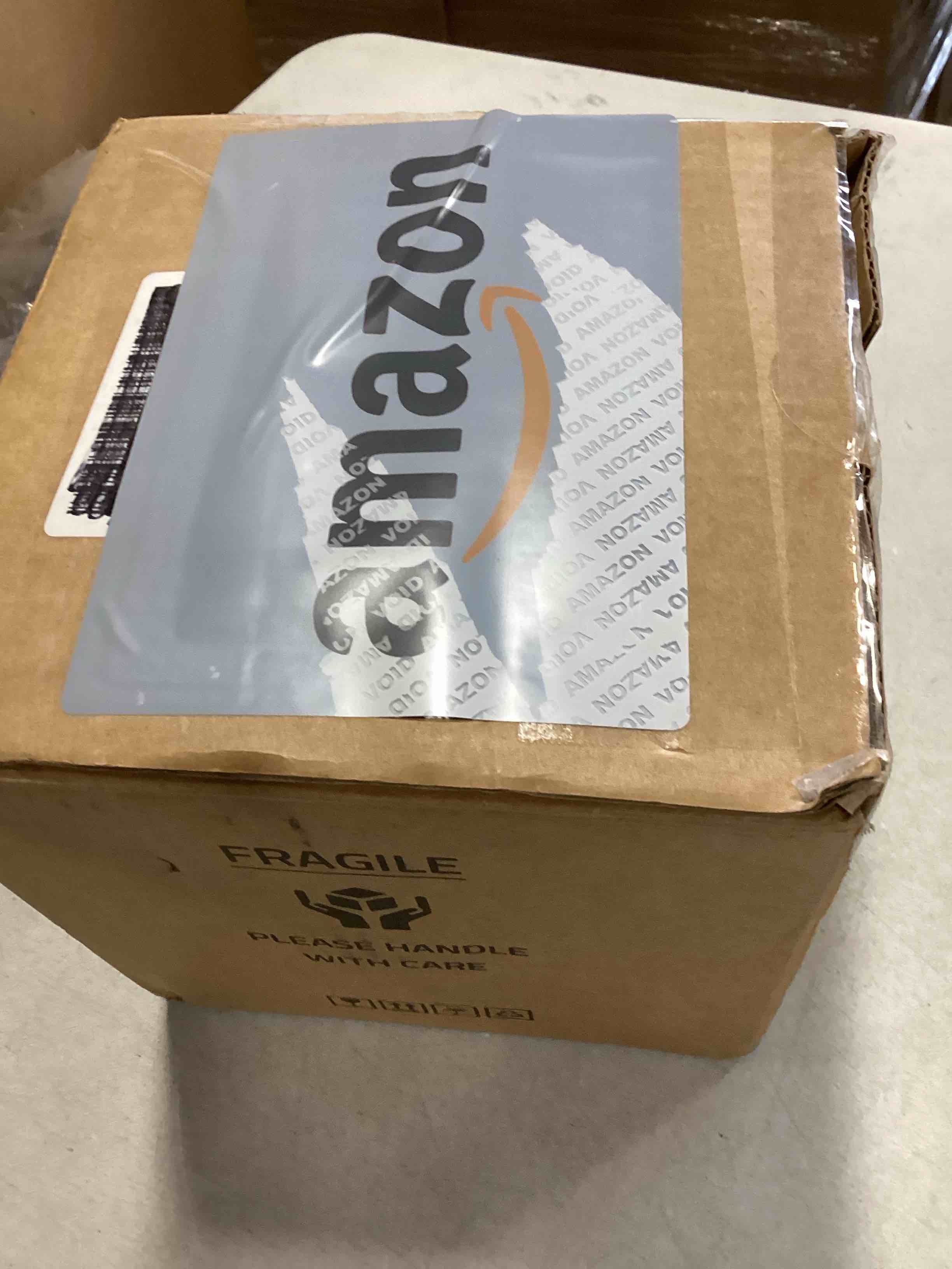 https://s3.amazonaws.com/lotting-images-prod/bidfta/PNK2030476_1736361041148.jpeg